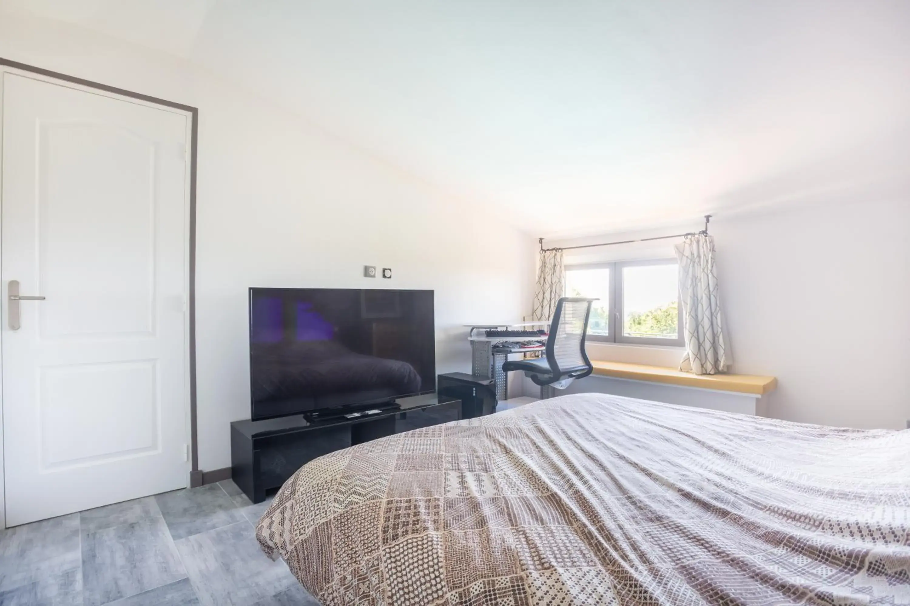 One-Bedroom Apartment in Le Clos des Senteurs de Chateauneuf de Grasse One-Bedroom Apartment in Le Clos des Senteurs de Chateauneuf de Grasse