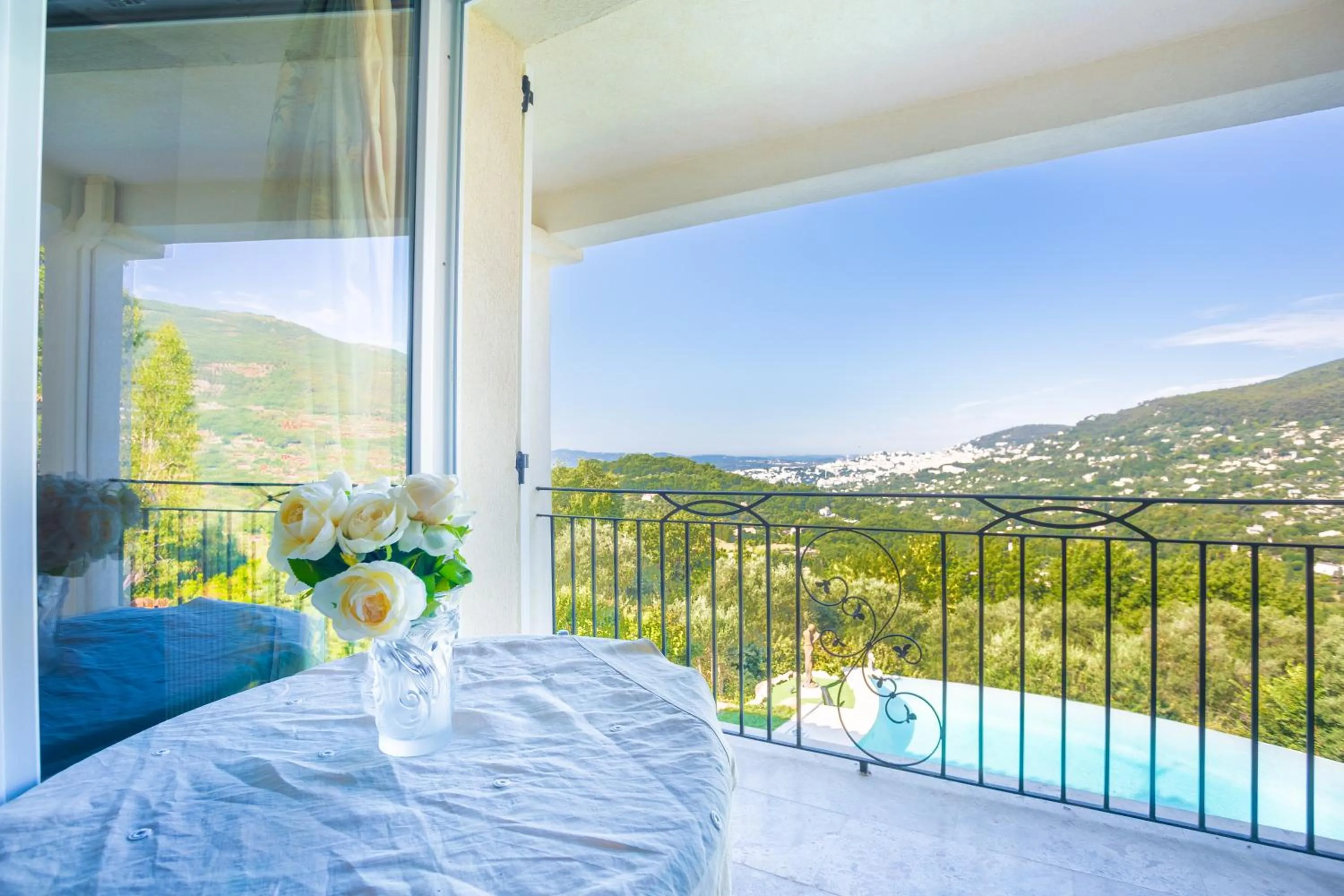 Balcony/Terrace in Le Clos des Senteurs de Chateauneuf de Grasse
