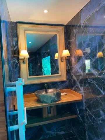 Bathroom in Le Clos des Senteurs de Chateauneuf de Grasse