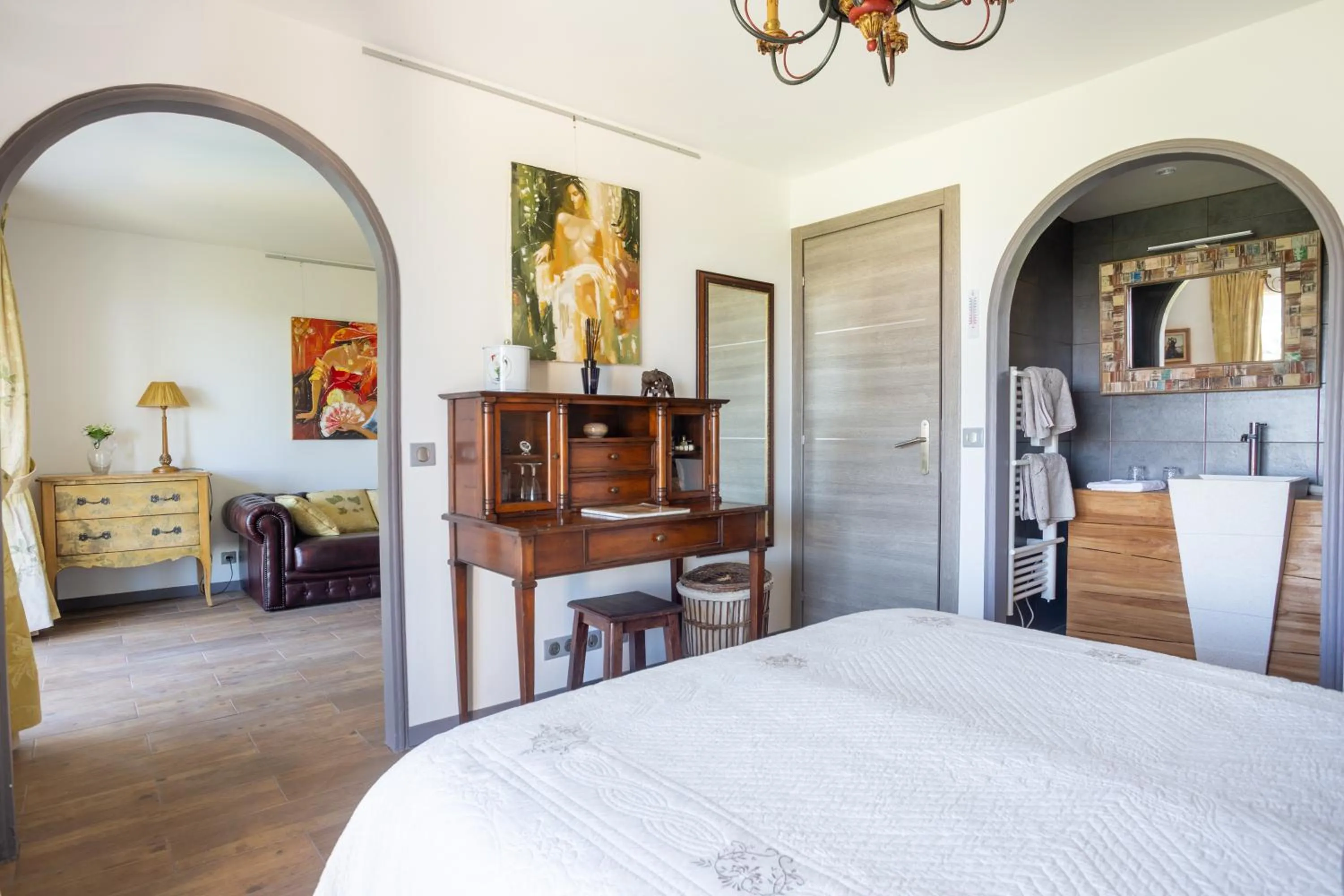 Bed in Le Clos des Senteurs de Chateauneuf de Grasse