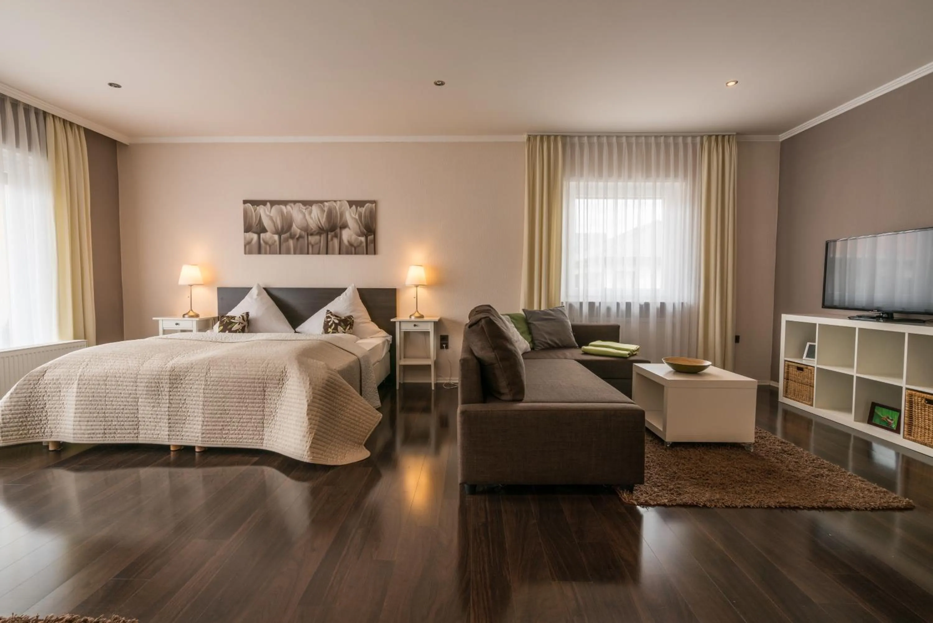 One-Bedroom Apartment with Balcony in Hotel 'Zum Augarten'