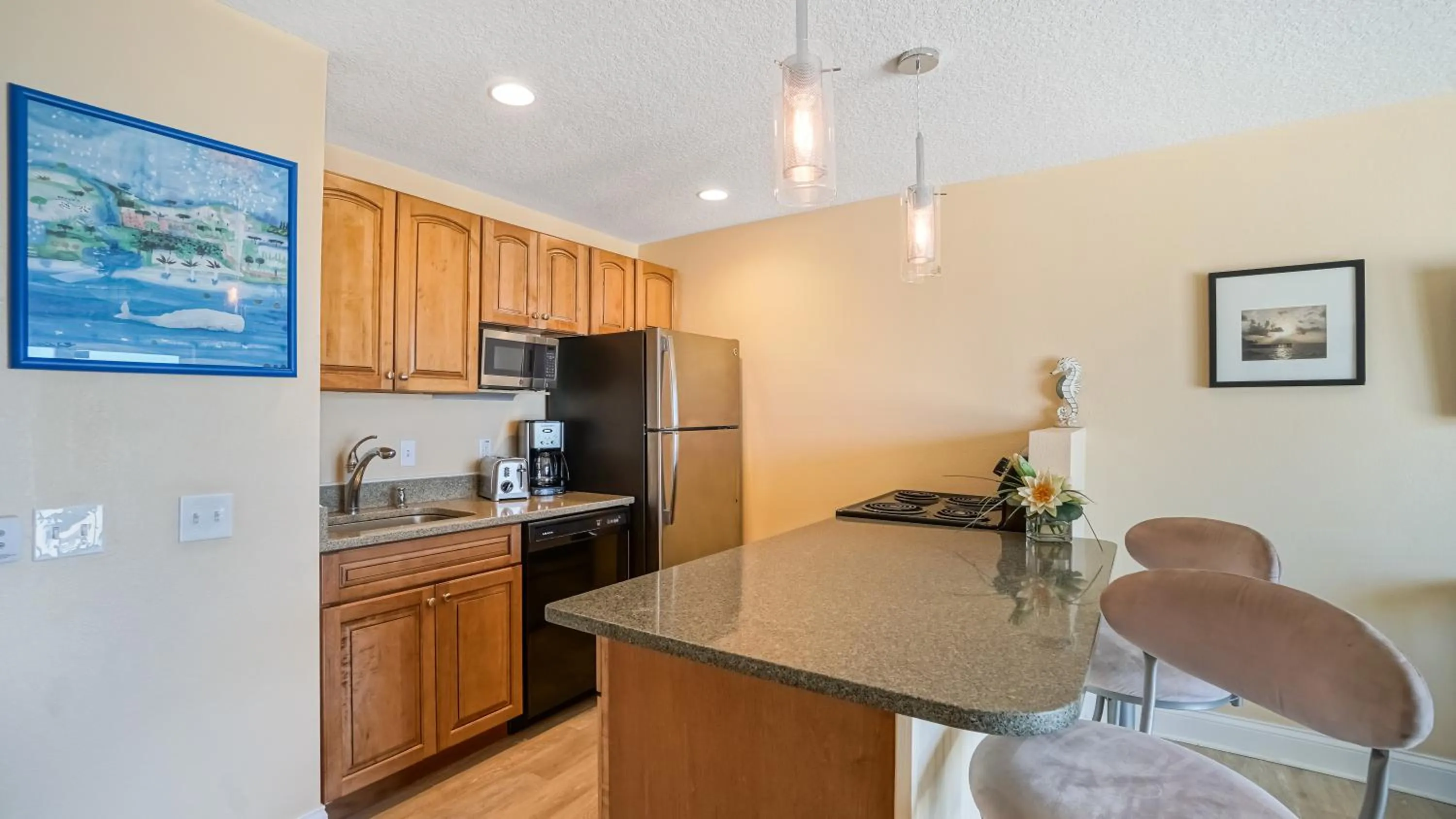 Kitchen or kitchenette in Glunz Ocean Beach Hotel and Resort