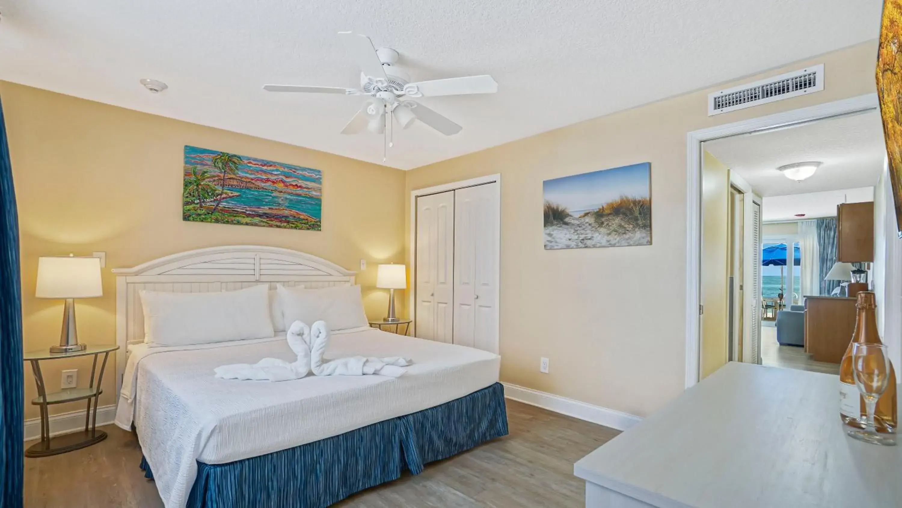 Bed in Glunz Ocean Beach Hotel and Resort Bed in Glunz Ocean Beach Hotel and Resort