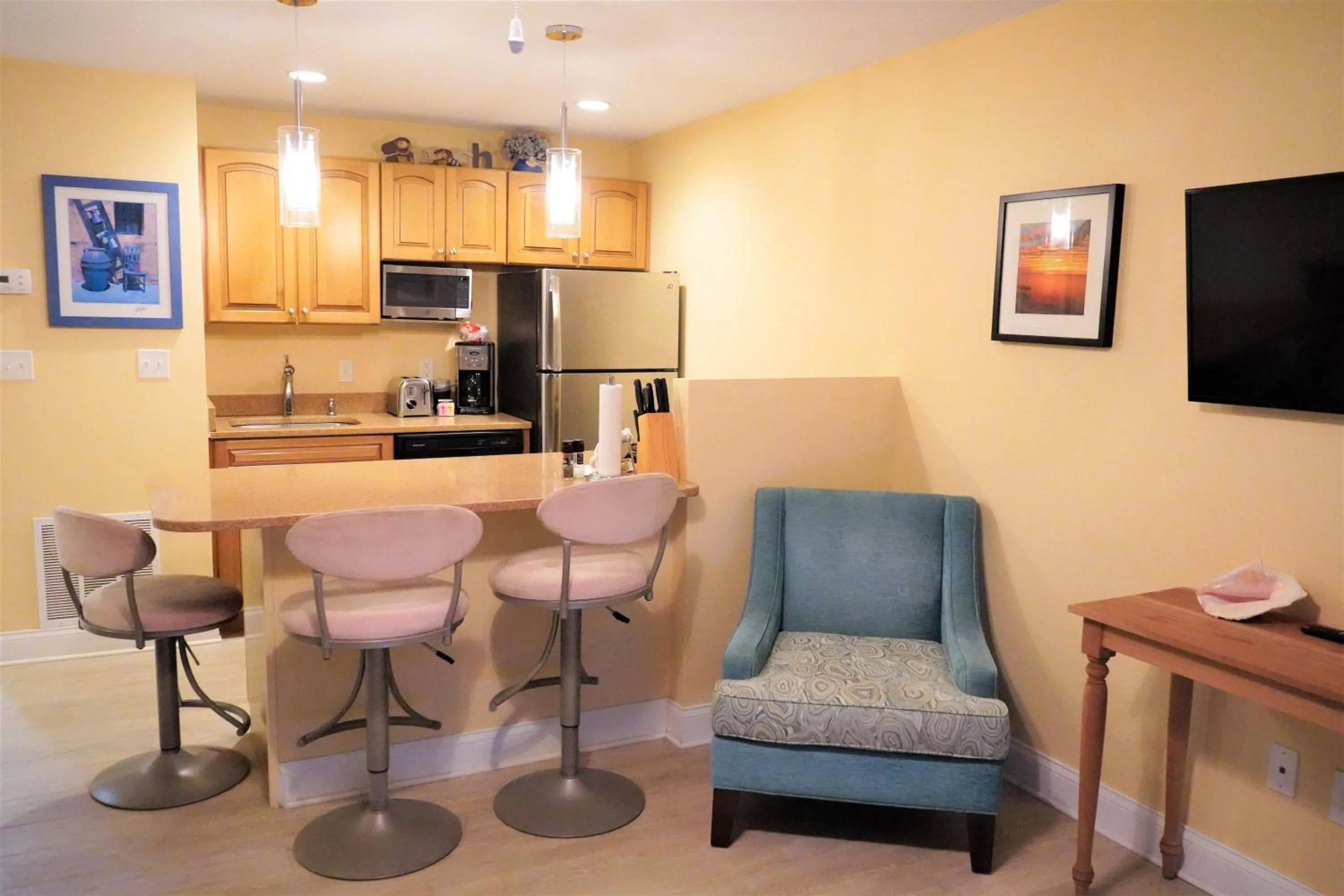 Kitchen or kitchenette in Glunz Ocean Beach Hotel and Resort