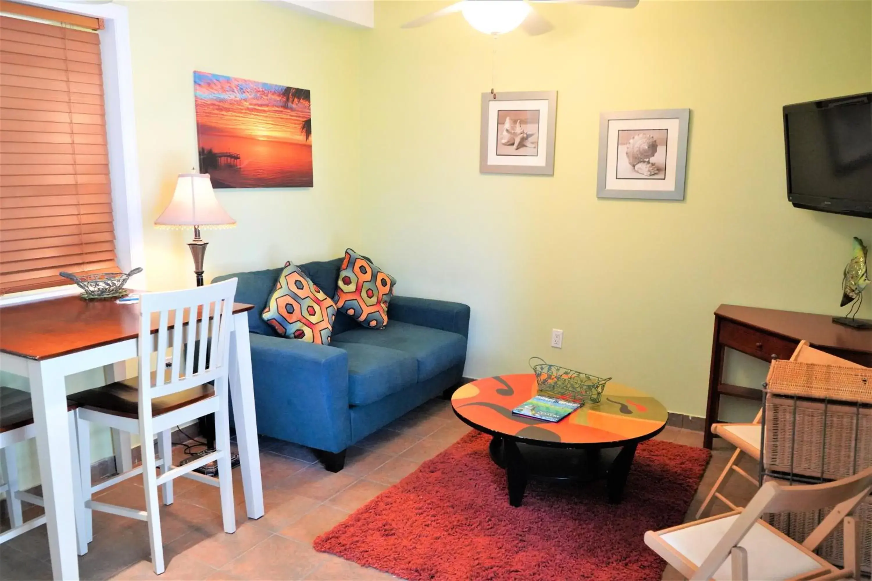 Living room in Glunz Ocean Beach Hotel and Resort Living room in Glunz Ocean Beach Hotel and Resort