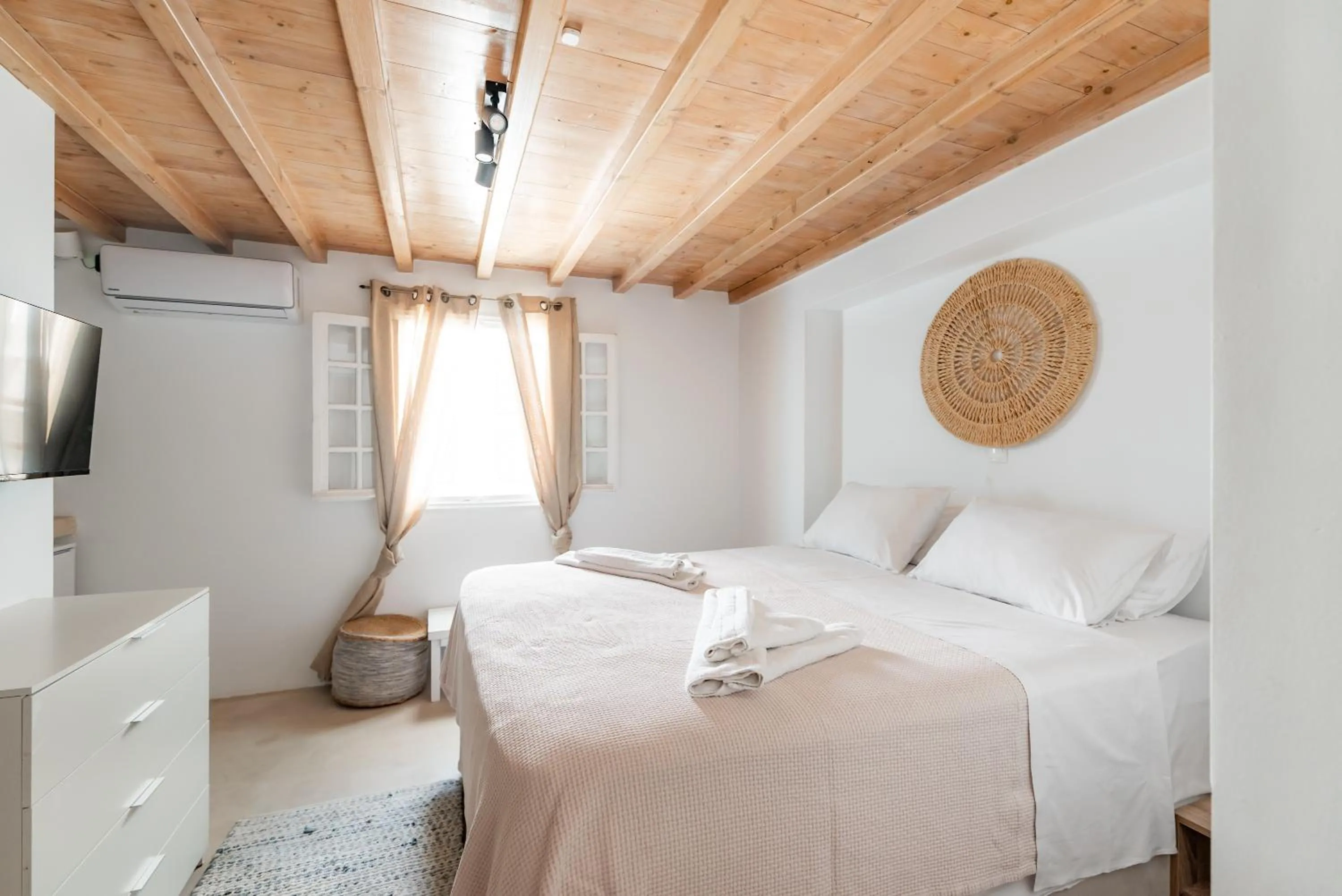 White Pearl Mykonos