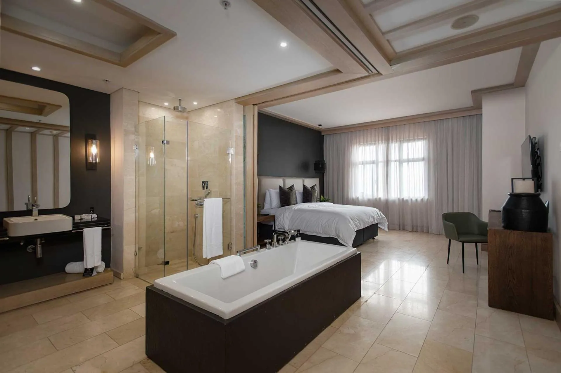 Bathroom, Bed in The Capital Zimbali