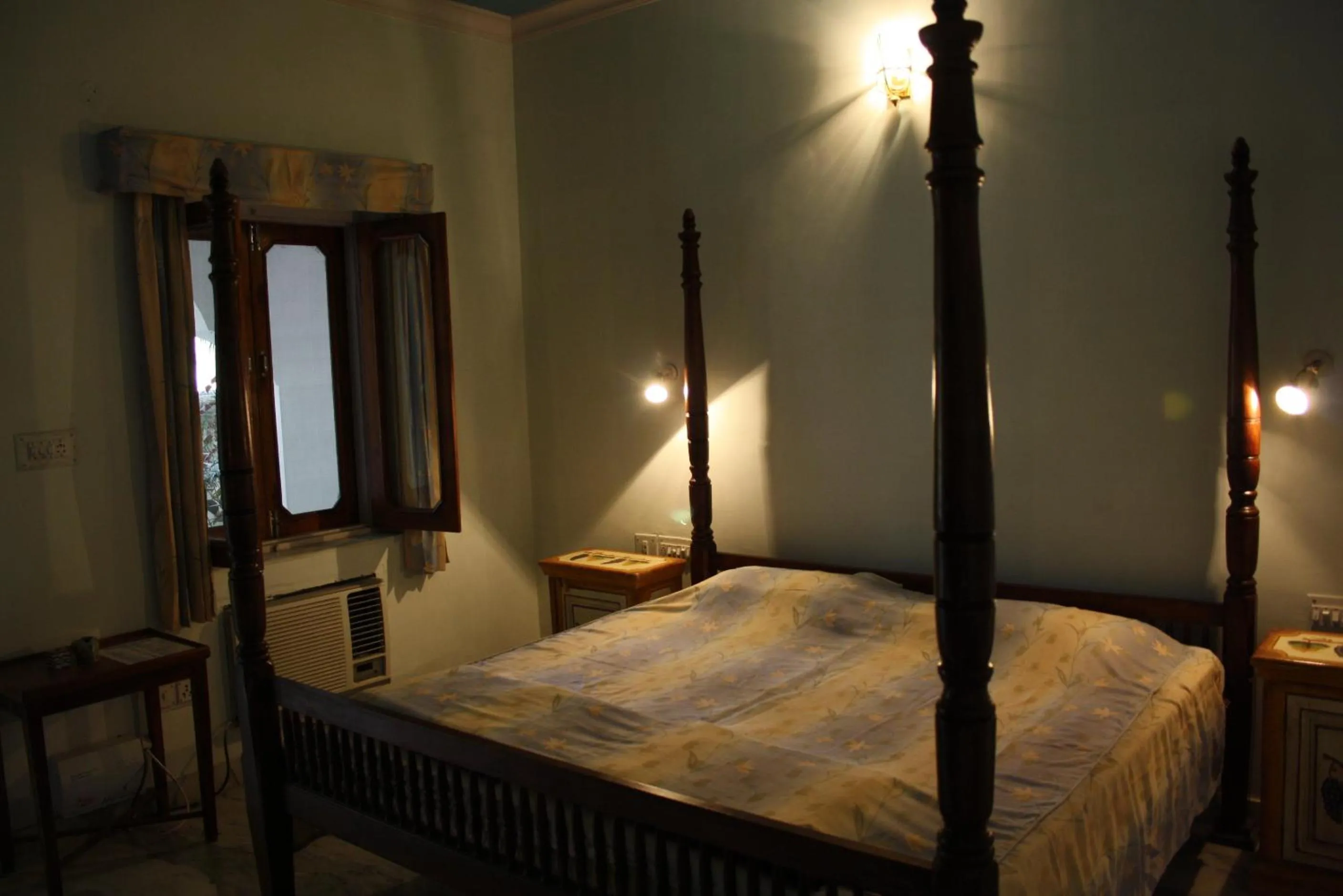 Bed in Shahar Palace