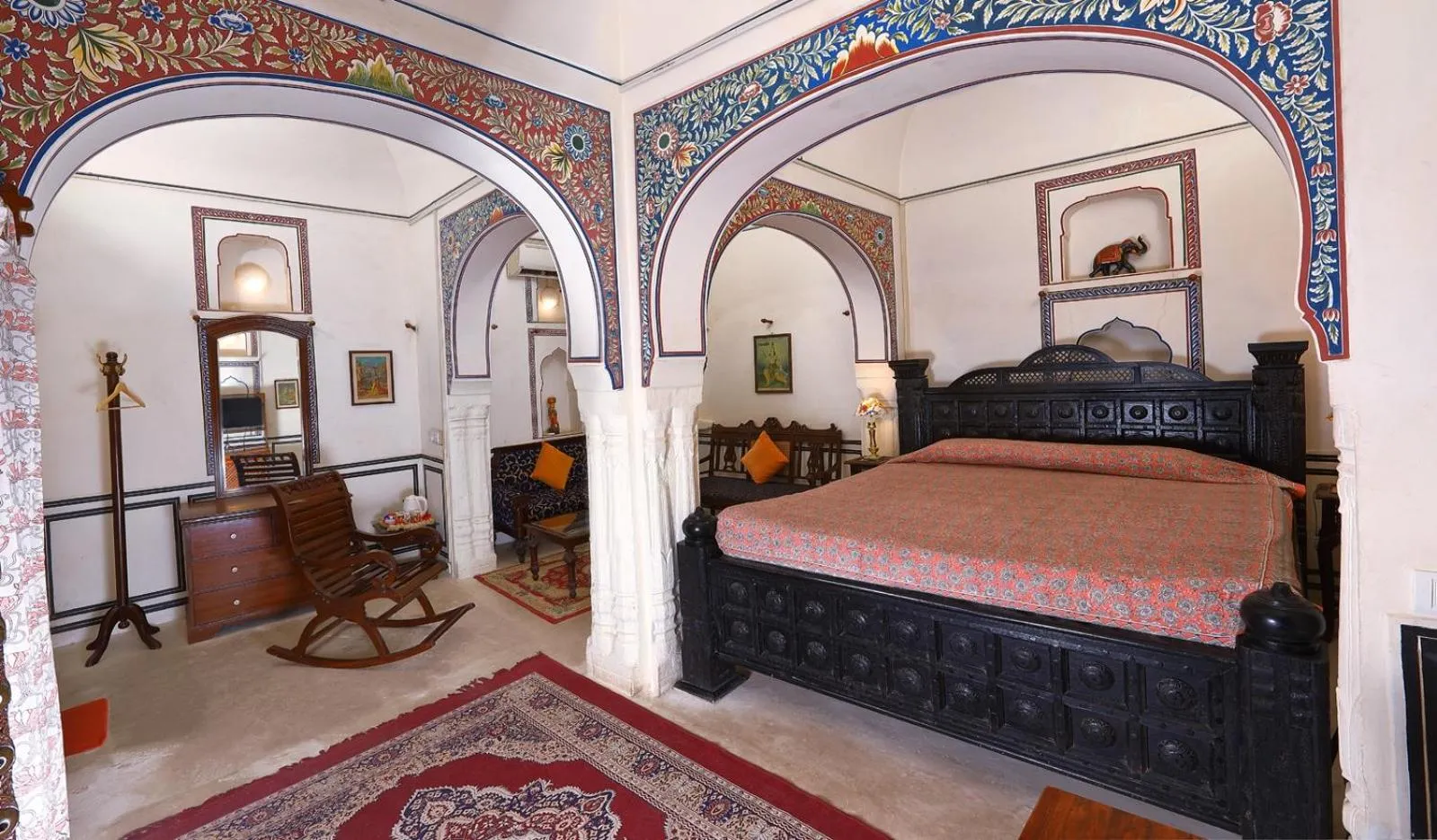 Bedroom, Bed in Hotel Mandawa Haveli