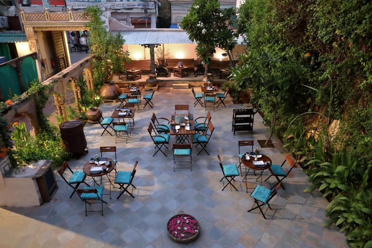 Garden view in Hotel Mandawa Haveli