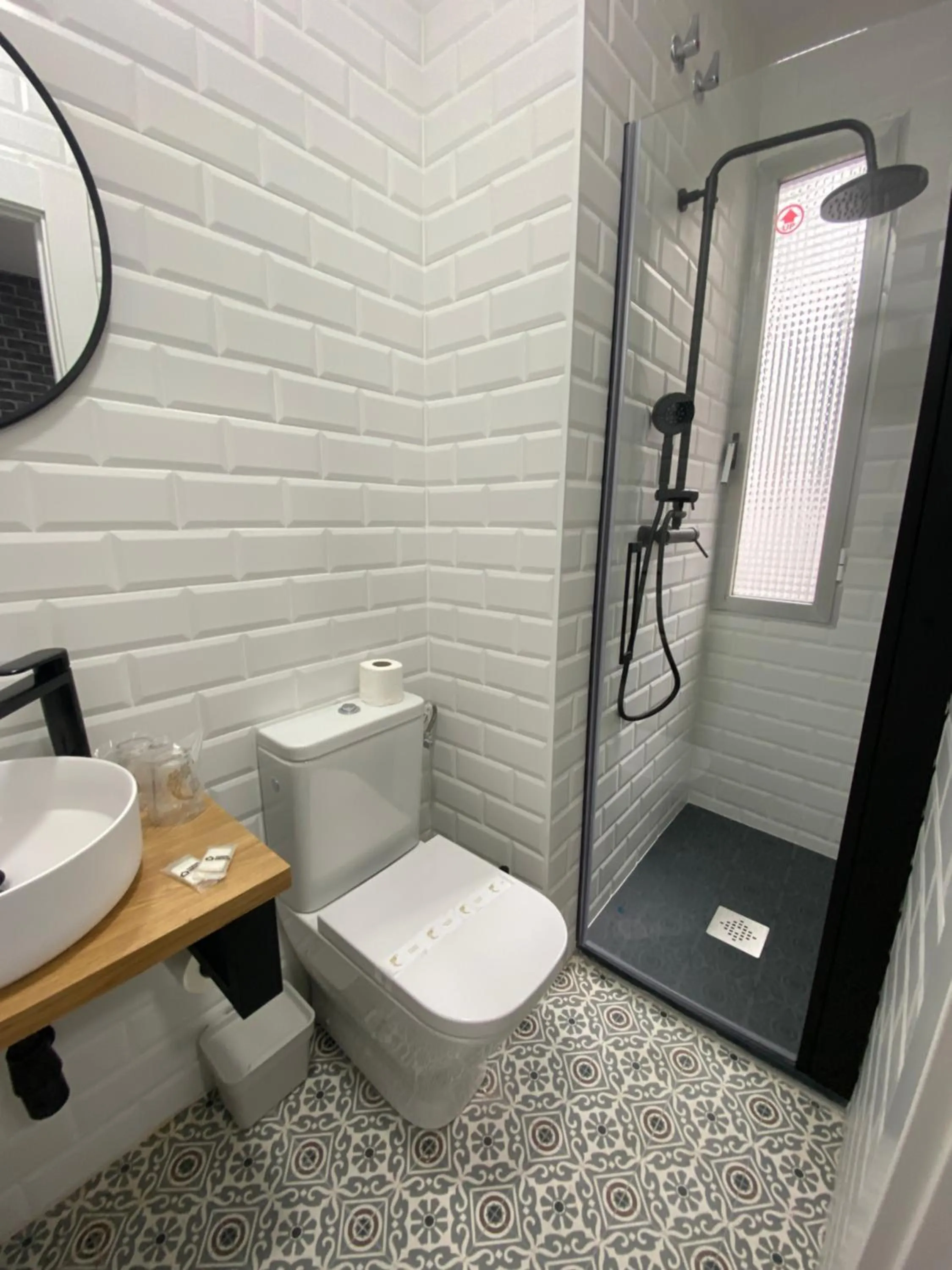 Public Bath in Casual Mardones