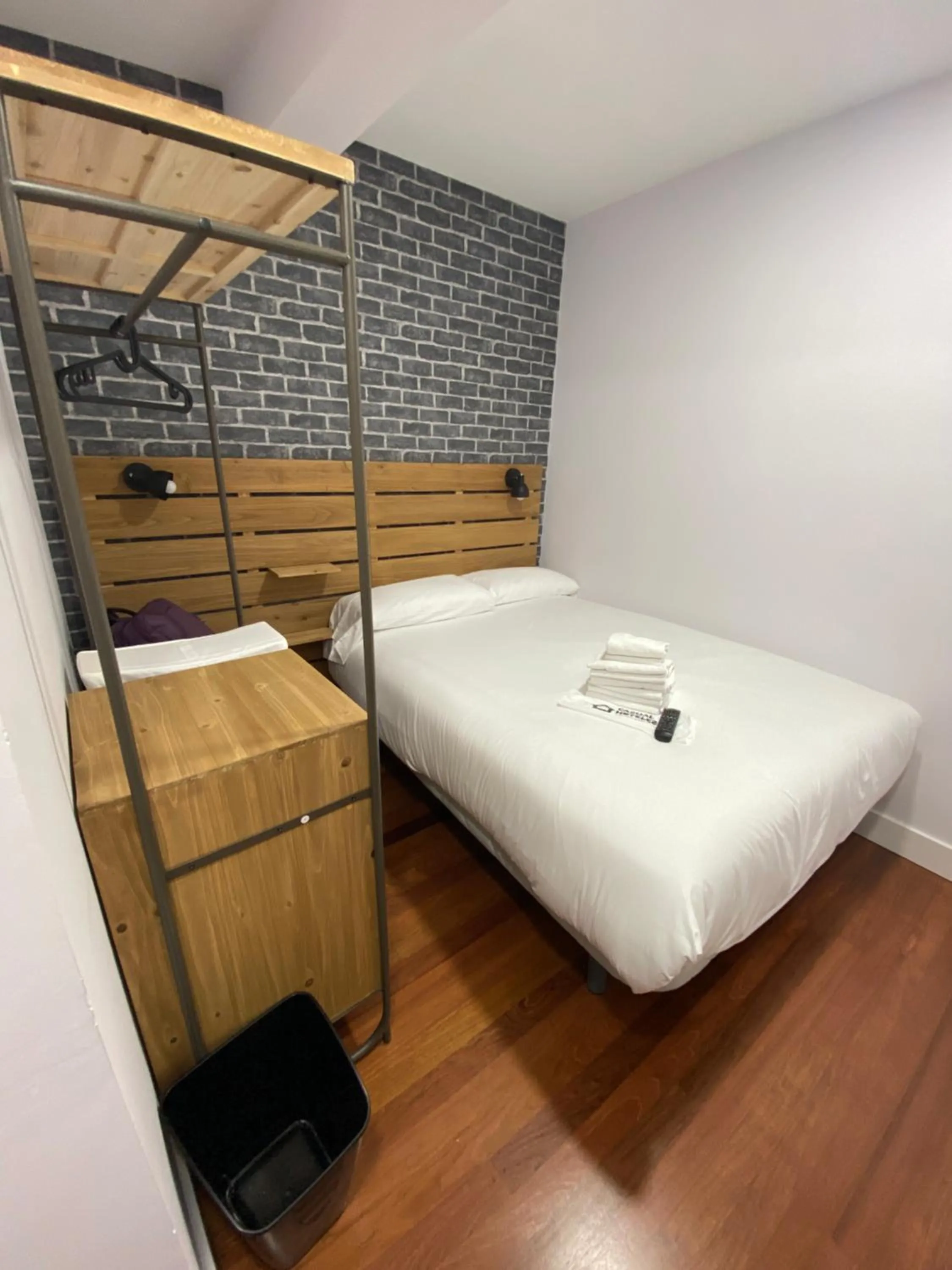 Photo of the whole room, Bed in Casual Mardones