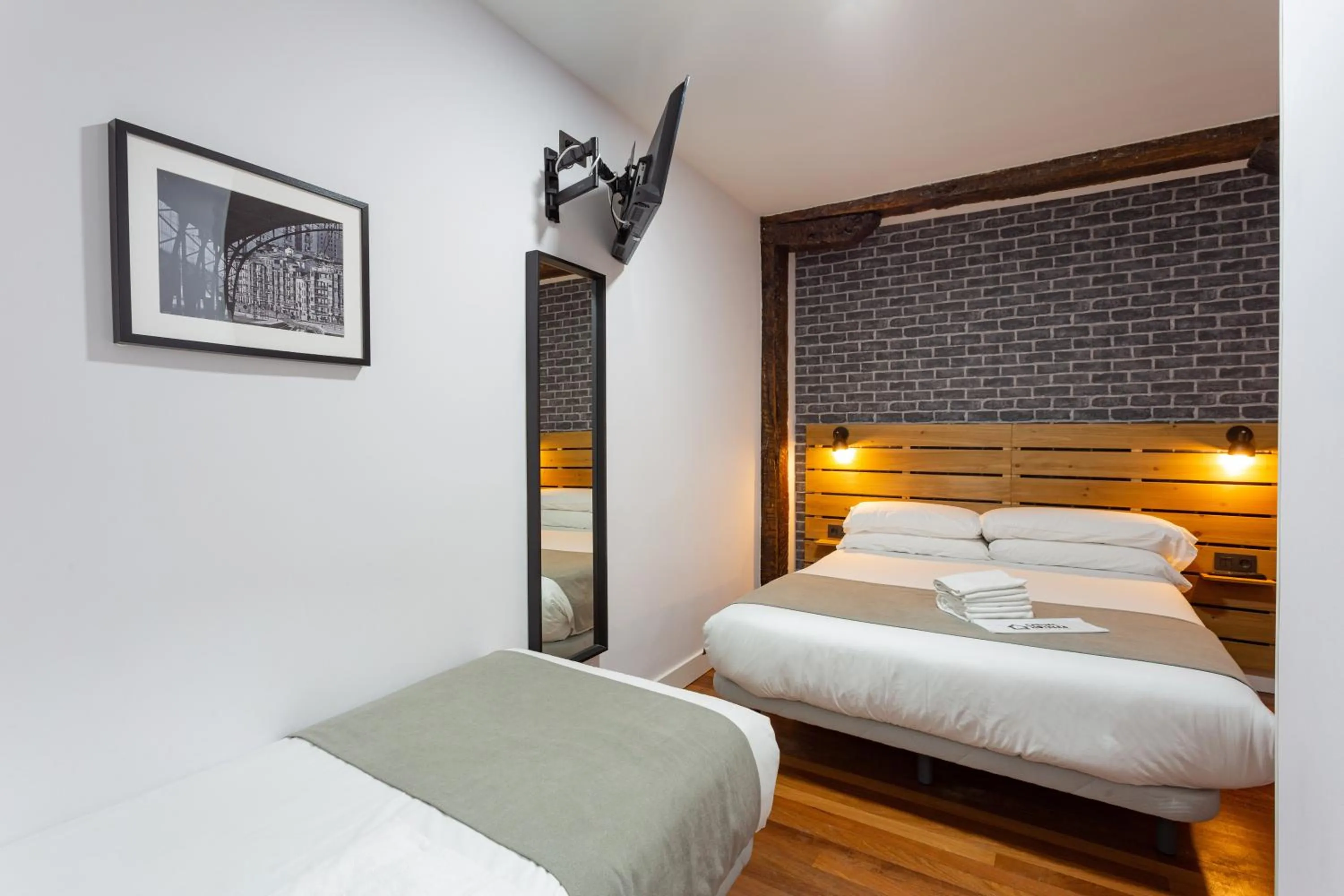 Photo of the whole room, Bed in Casual Mardones