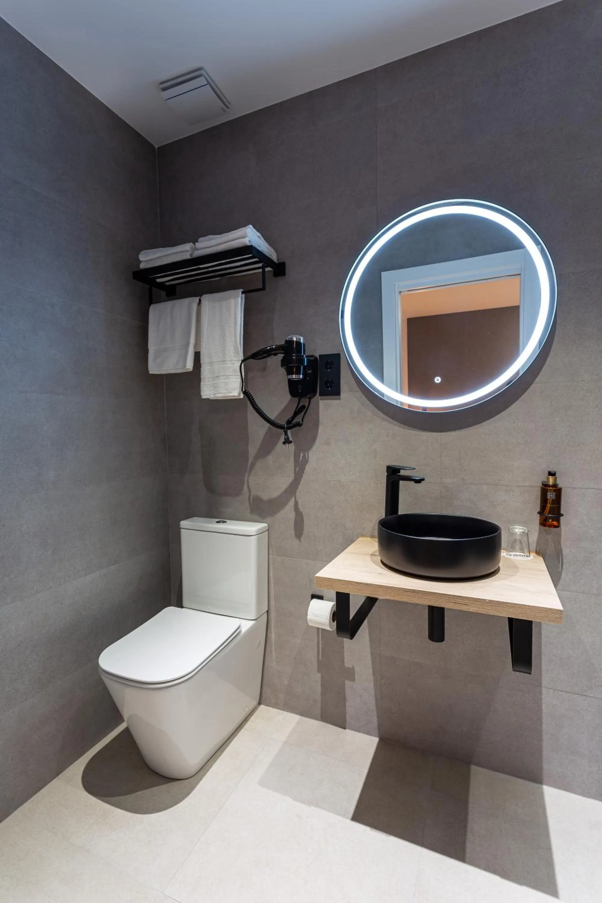 Bathroom in Casual Fuentes