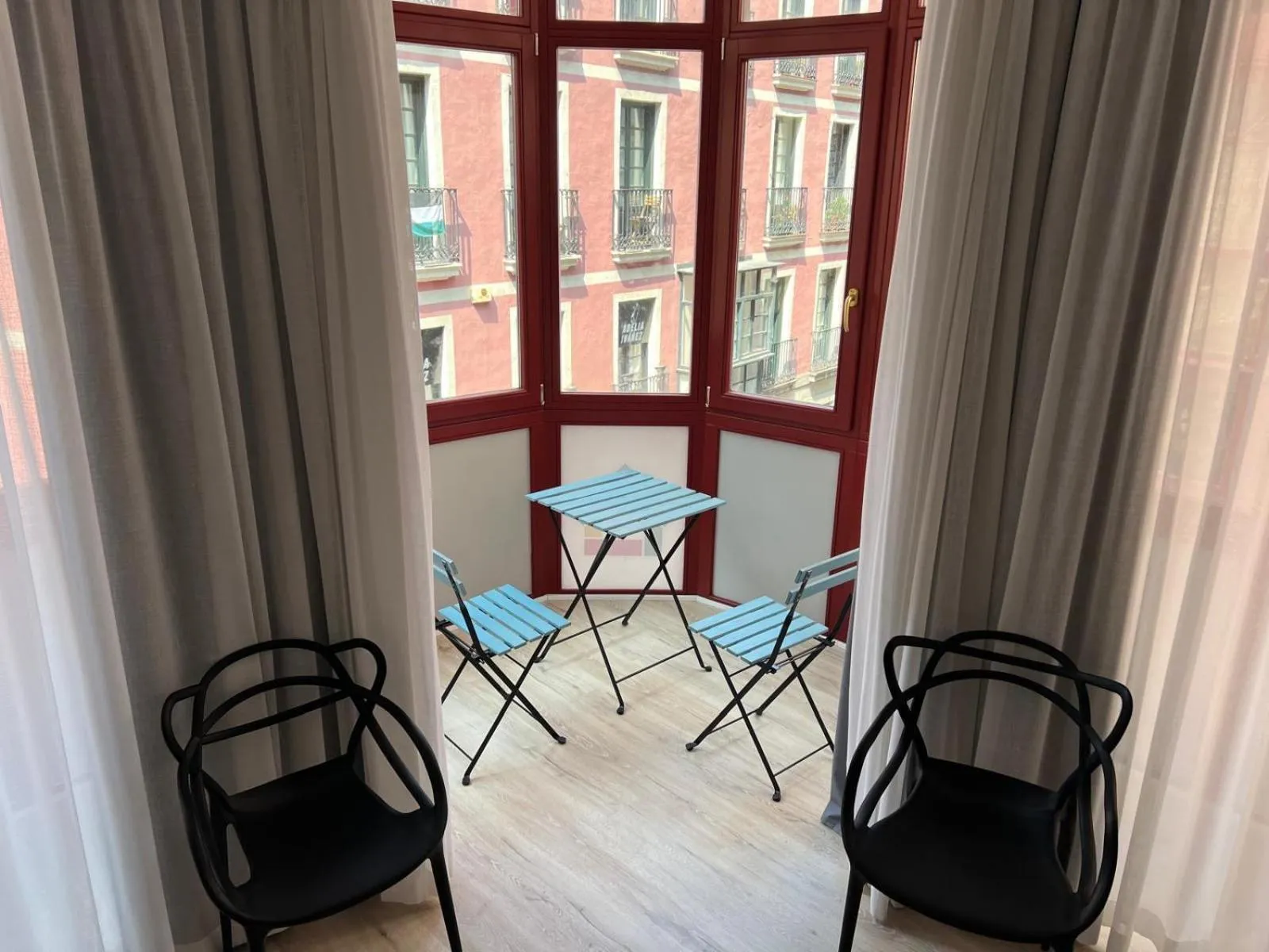 Street view in Casual Fuentes