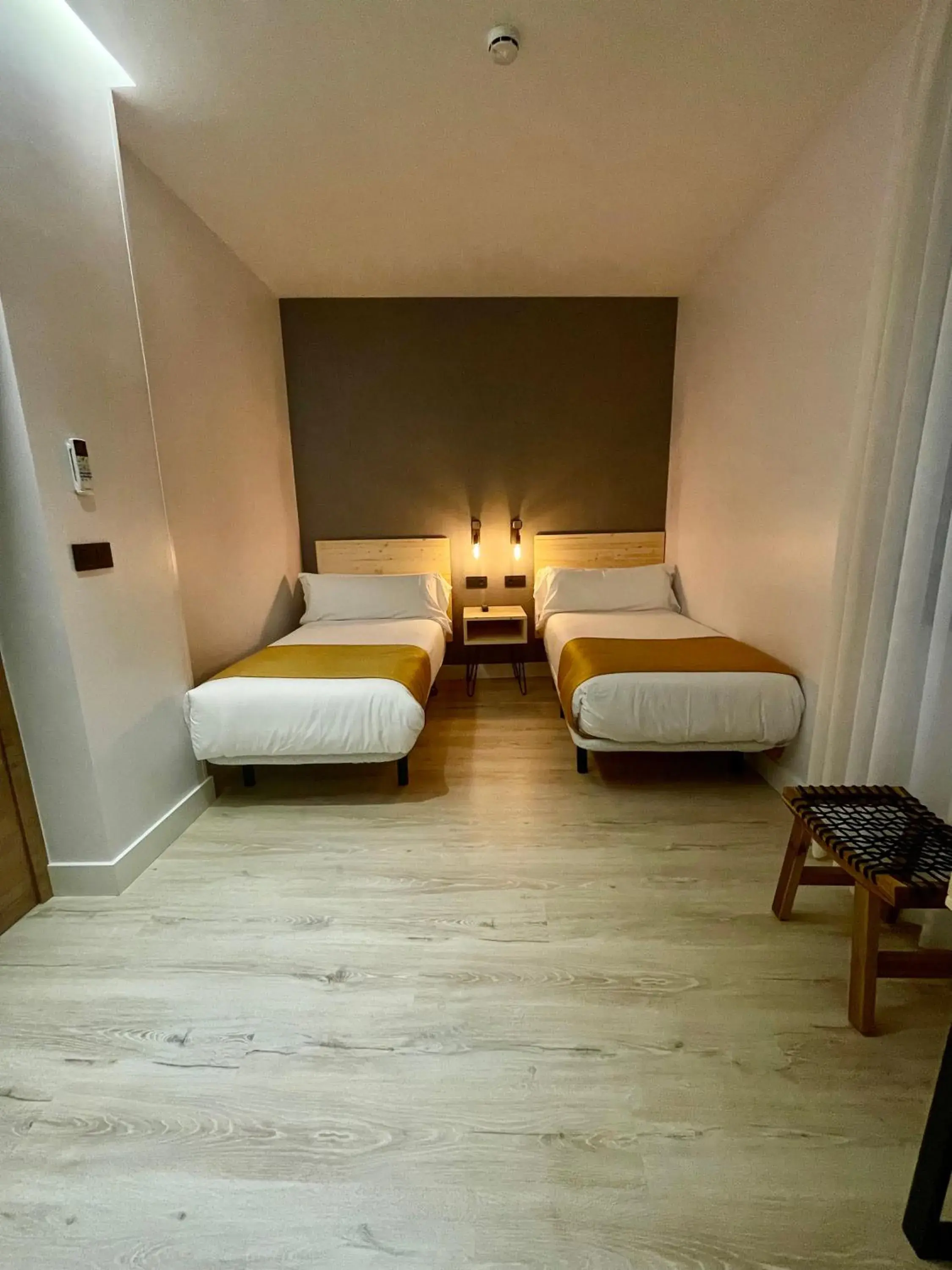 Standard Twin Room in Casual Fuentes Standard Twin Room in Casual Fuentes