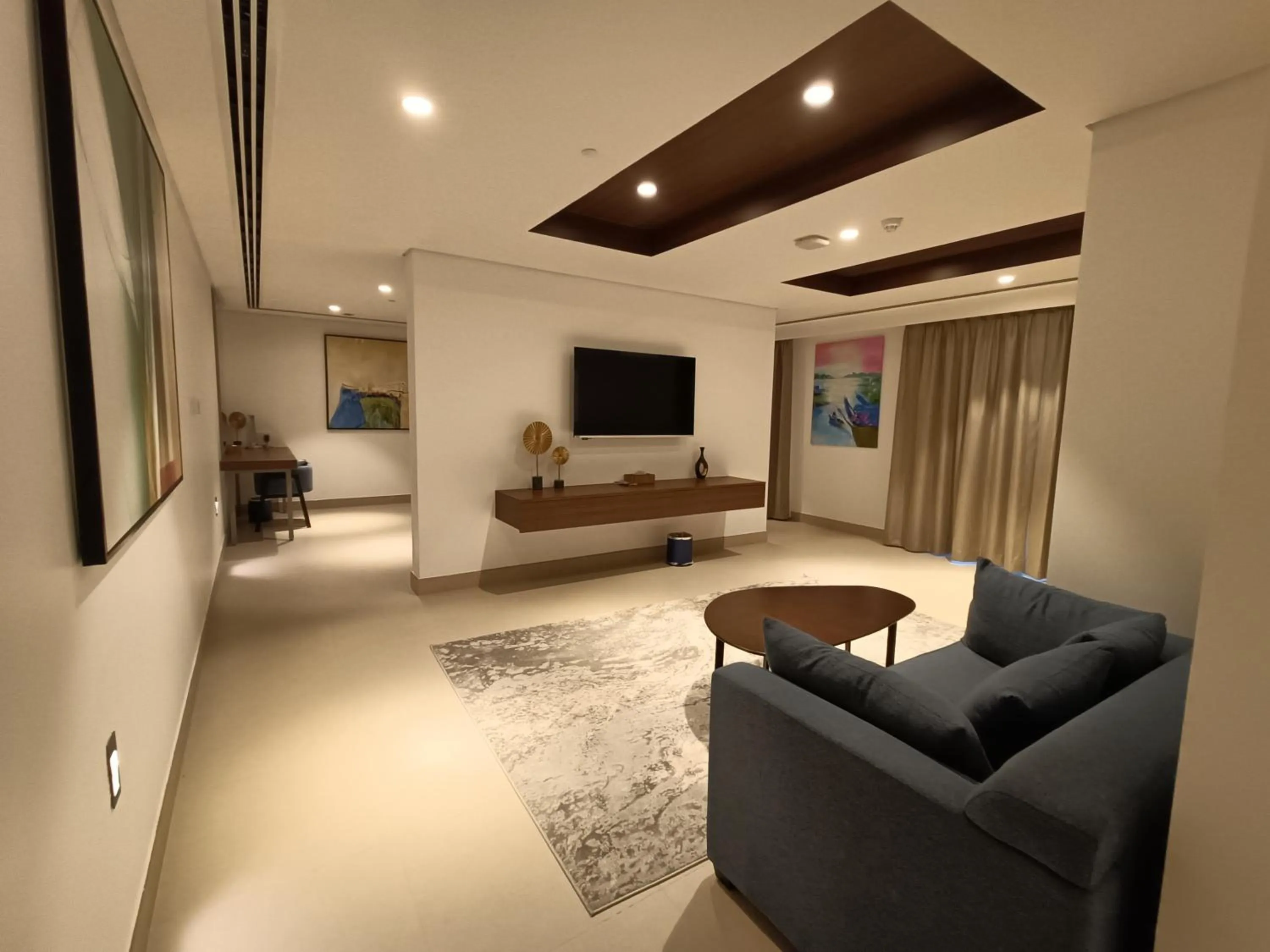 TV and multimedia in Boulevard Hotel Oman