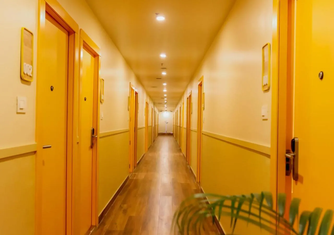 Other in Bloom Hotel - Worli