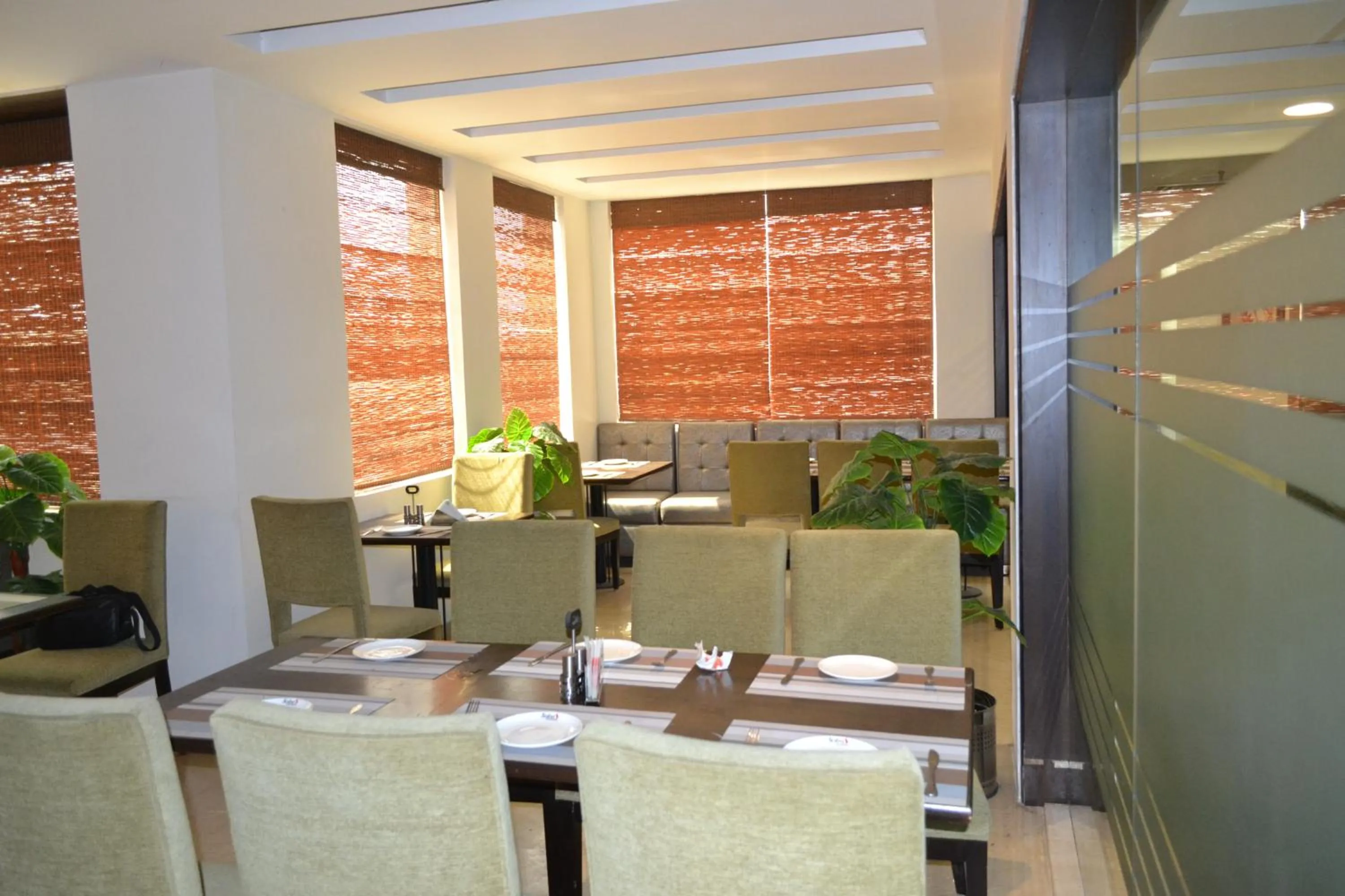 Restaurant/places to eat in Sobti Continental Bareilly