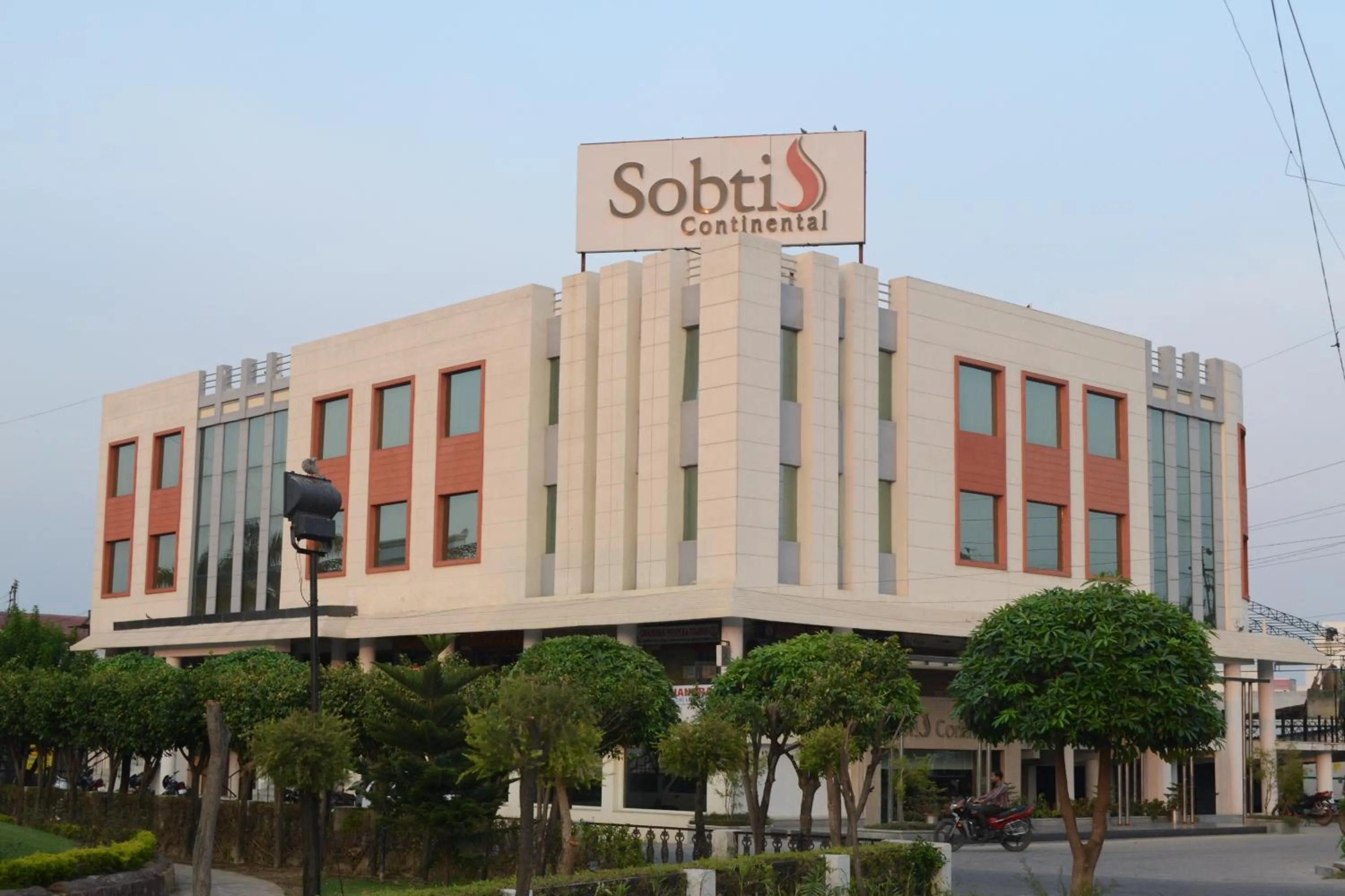 Facade/entrance in Sobti Continental Bareilly