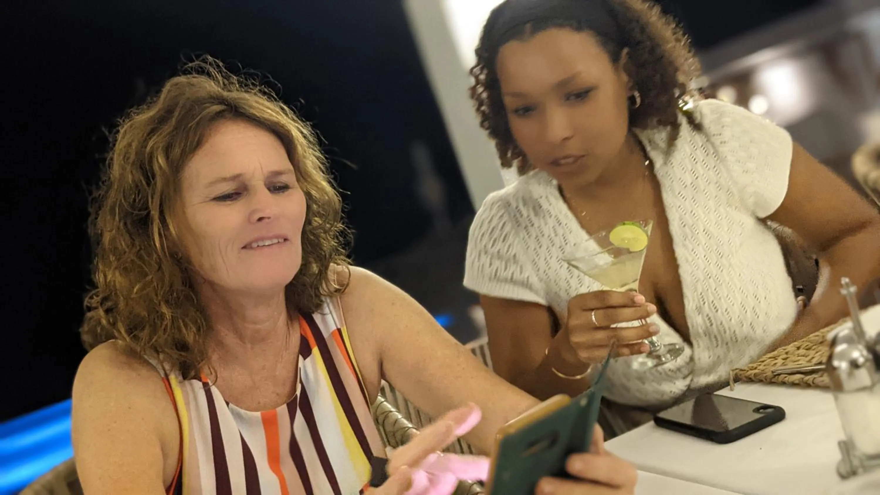 Restaurant/places to eat in Villa Bluu