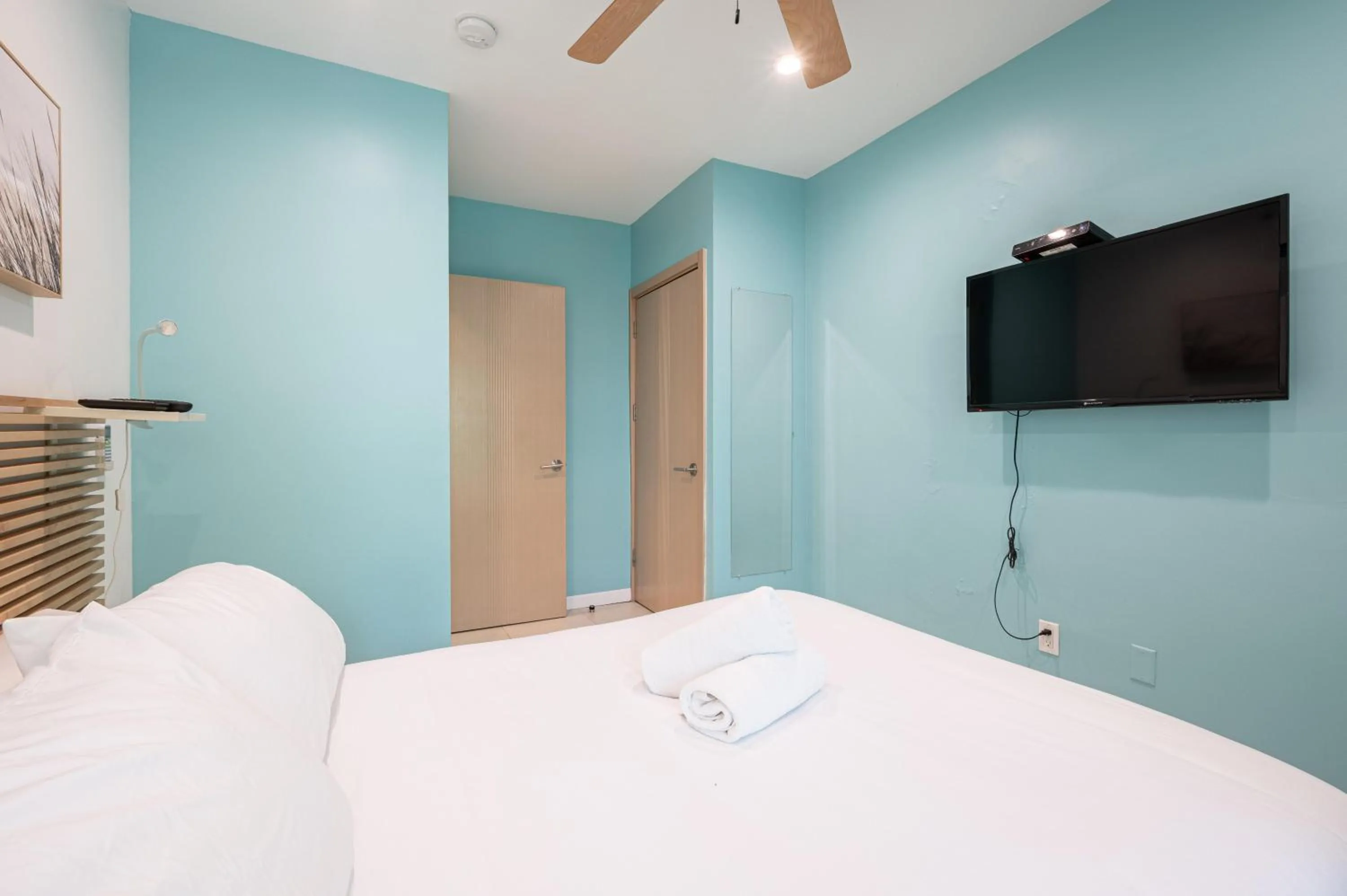 Bed in Casa Del Mar Master