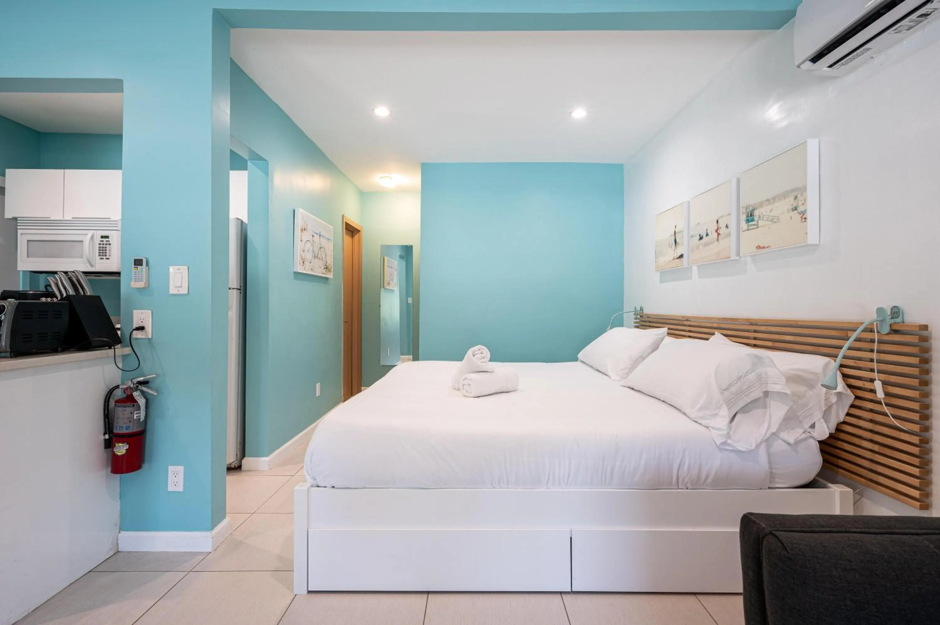 Bed in Casa Del Mar Master