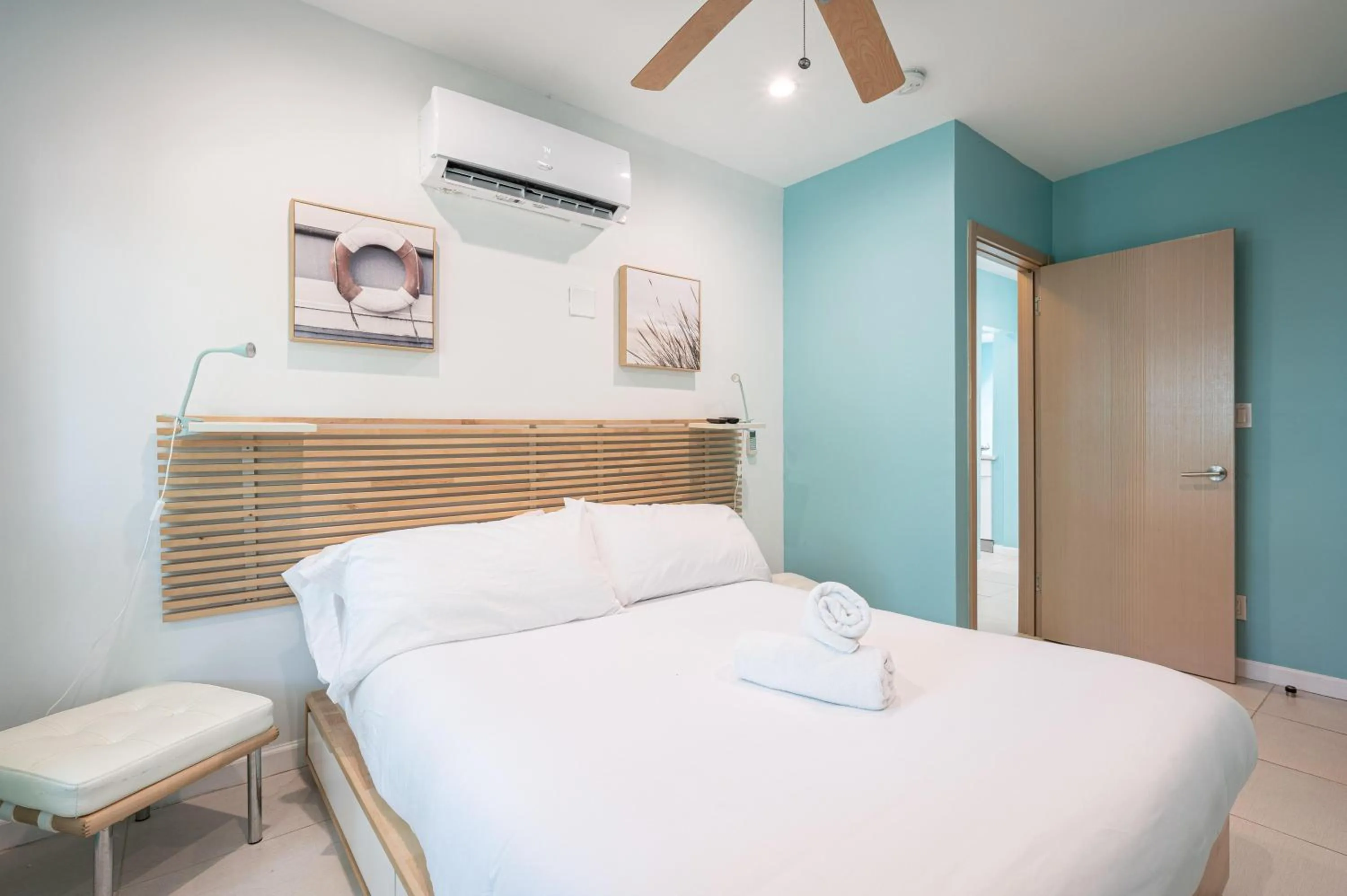 Bed in Casa Del Mar Master