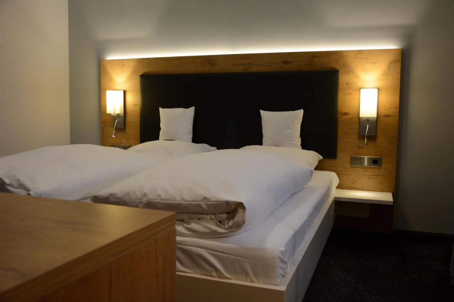 Photo of the whole room, Bed in Die Krone am Fluss - Landhotel Sindringen