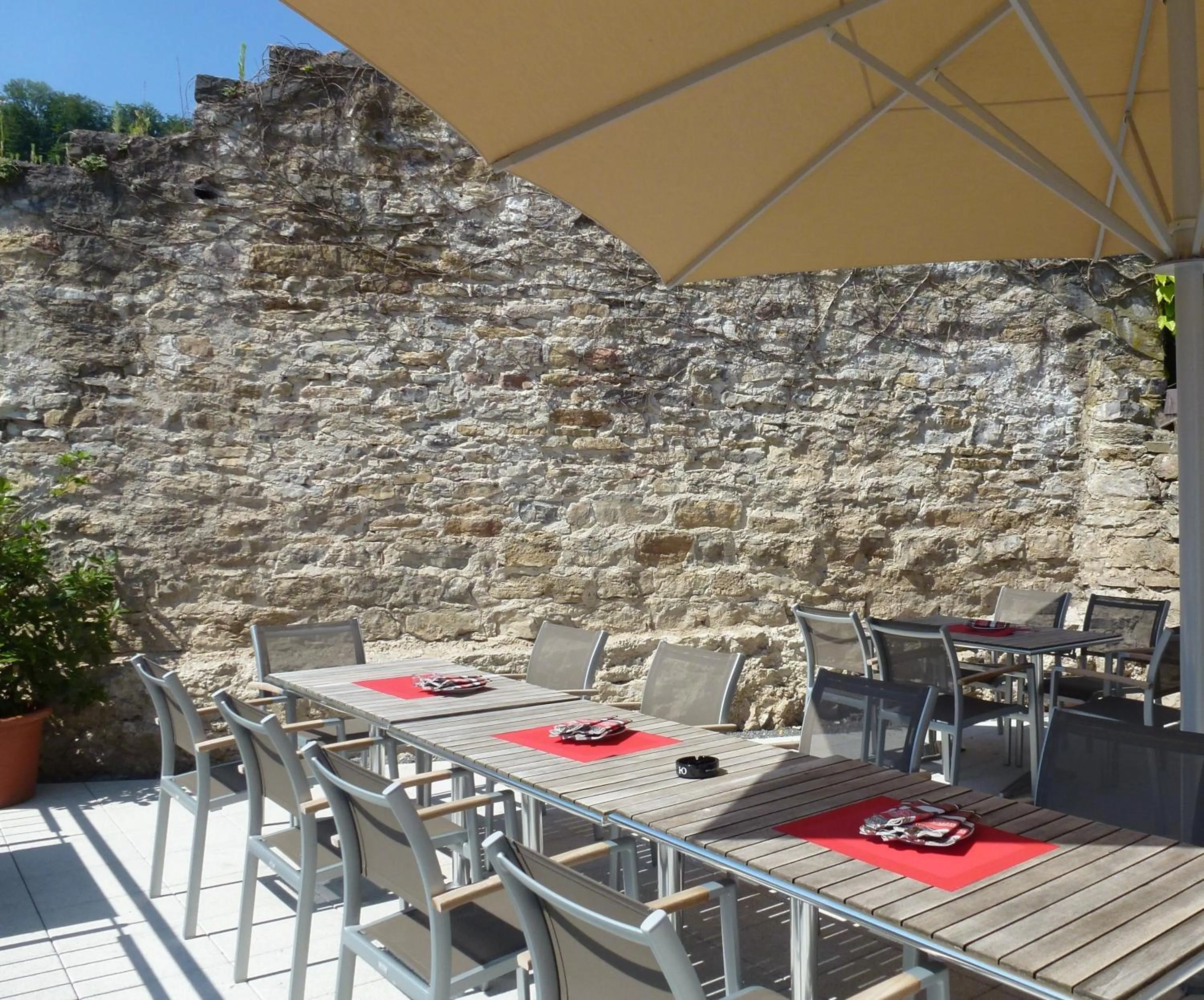 Patio in Die Krone am Fluss - Landhotel Sindringen