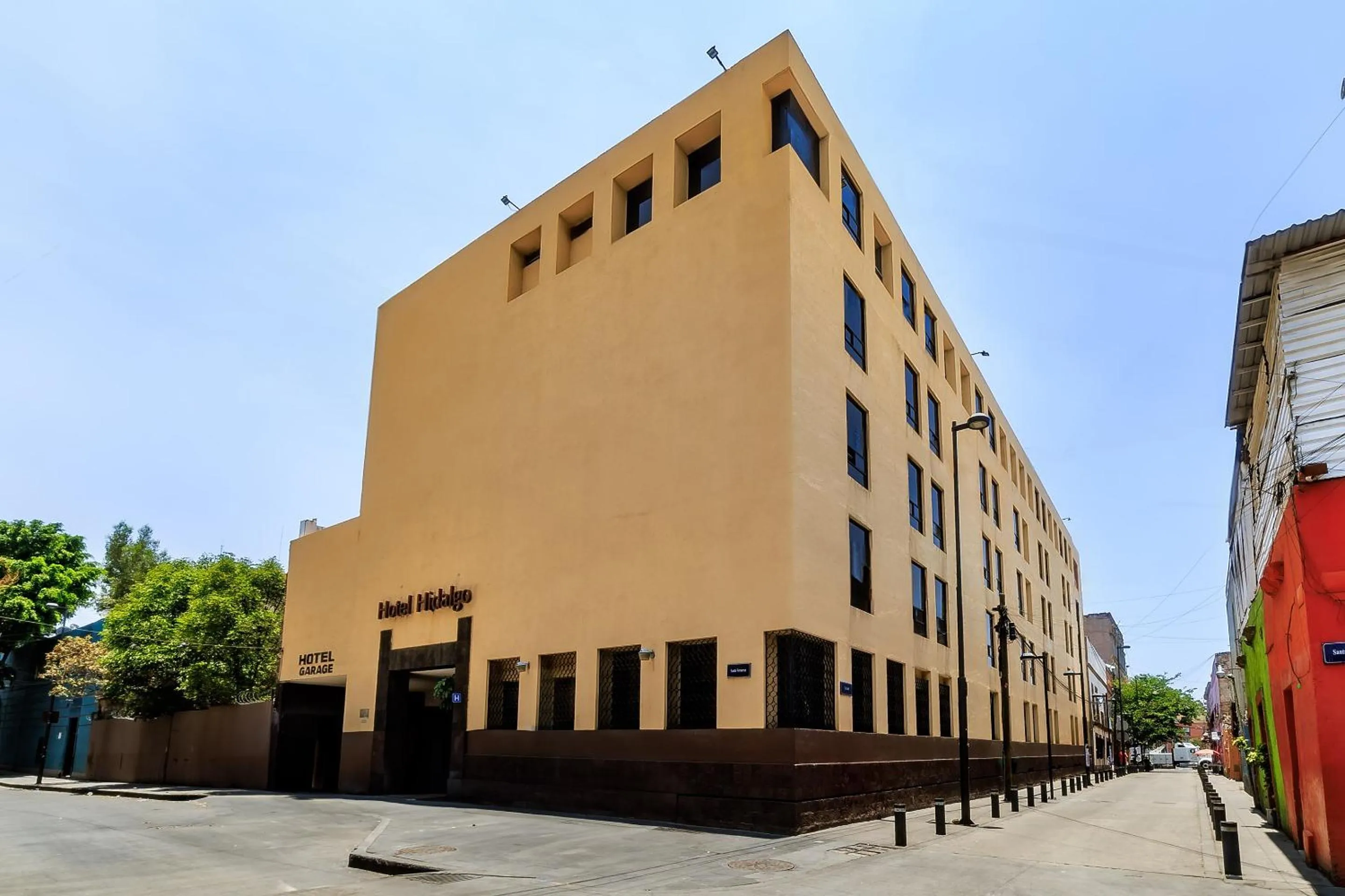Facade/entrance in OYO Hotel Hidalgo