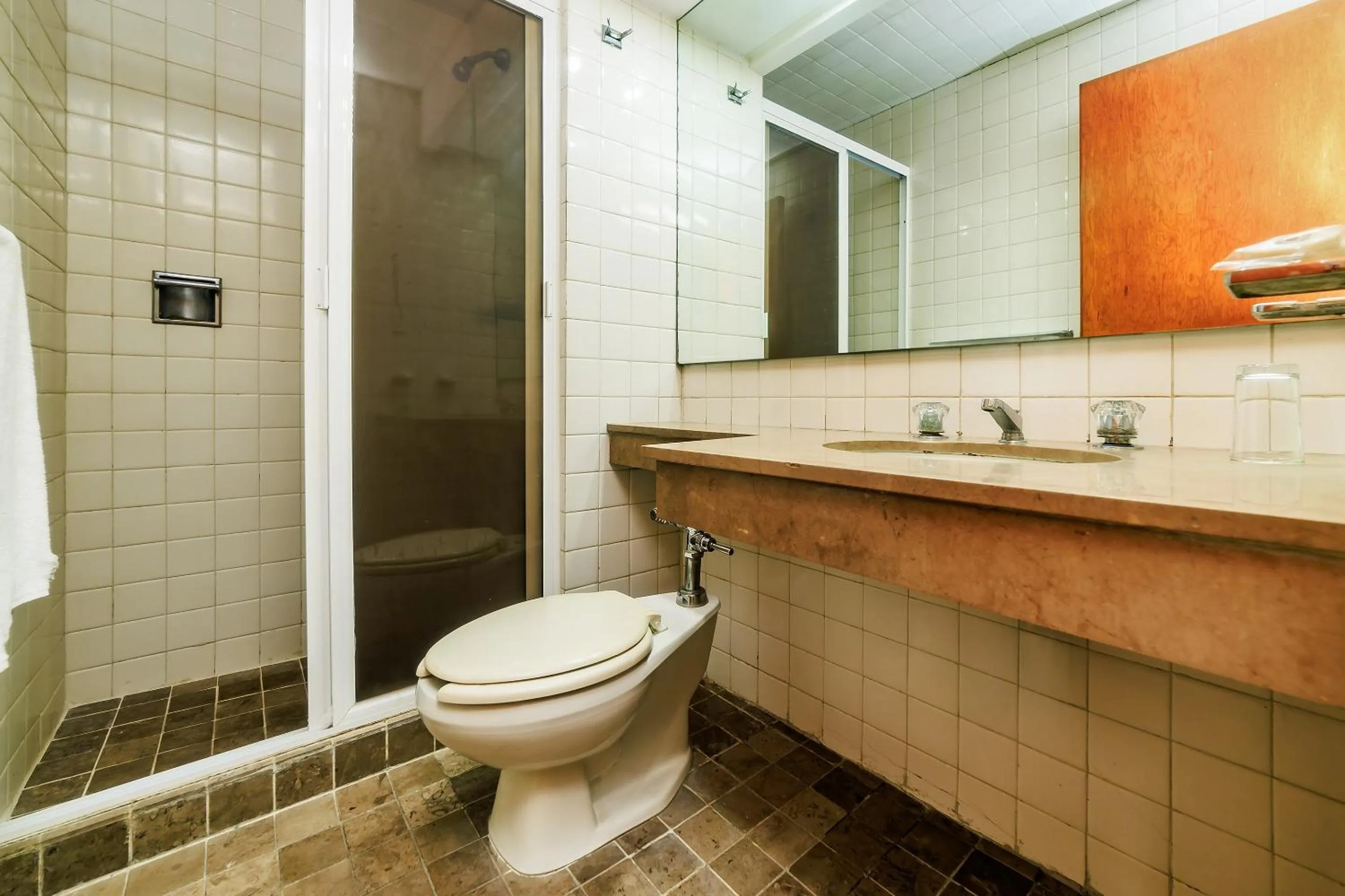 Bathroom in OYO Hotel Hidalgo