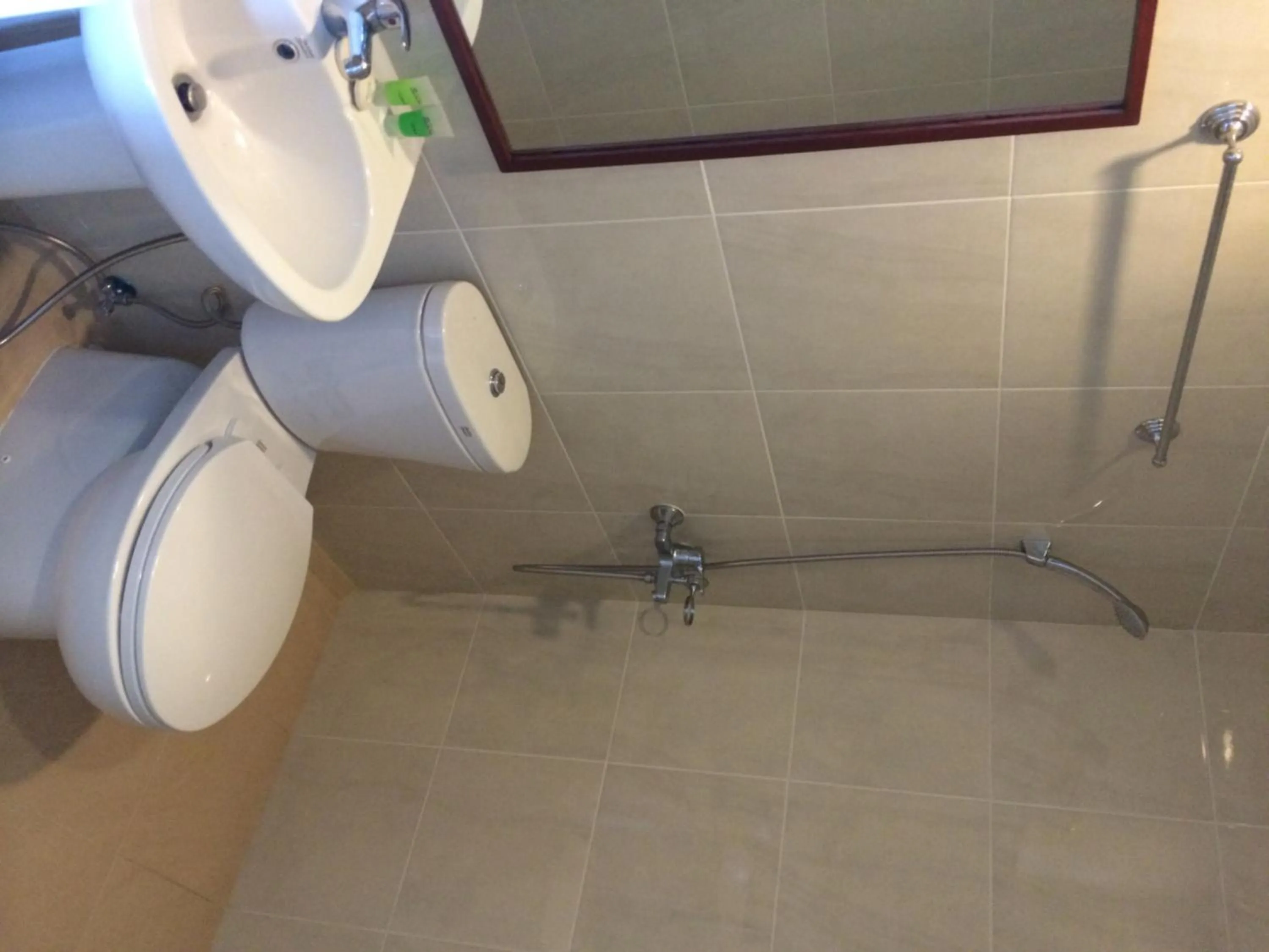 Shower in Shore Time Hotel - Annex