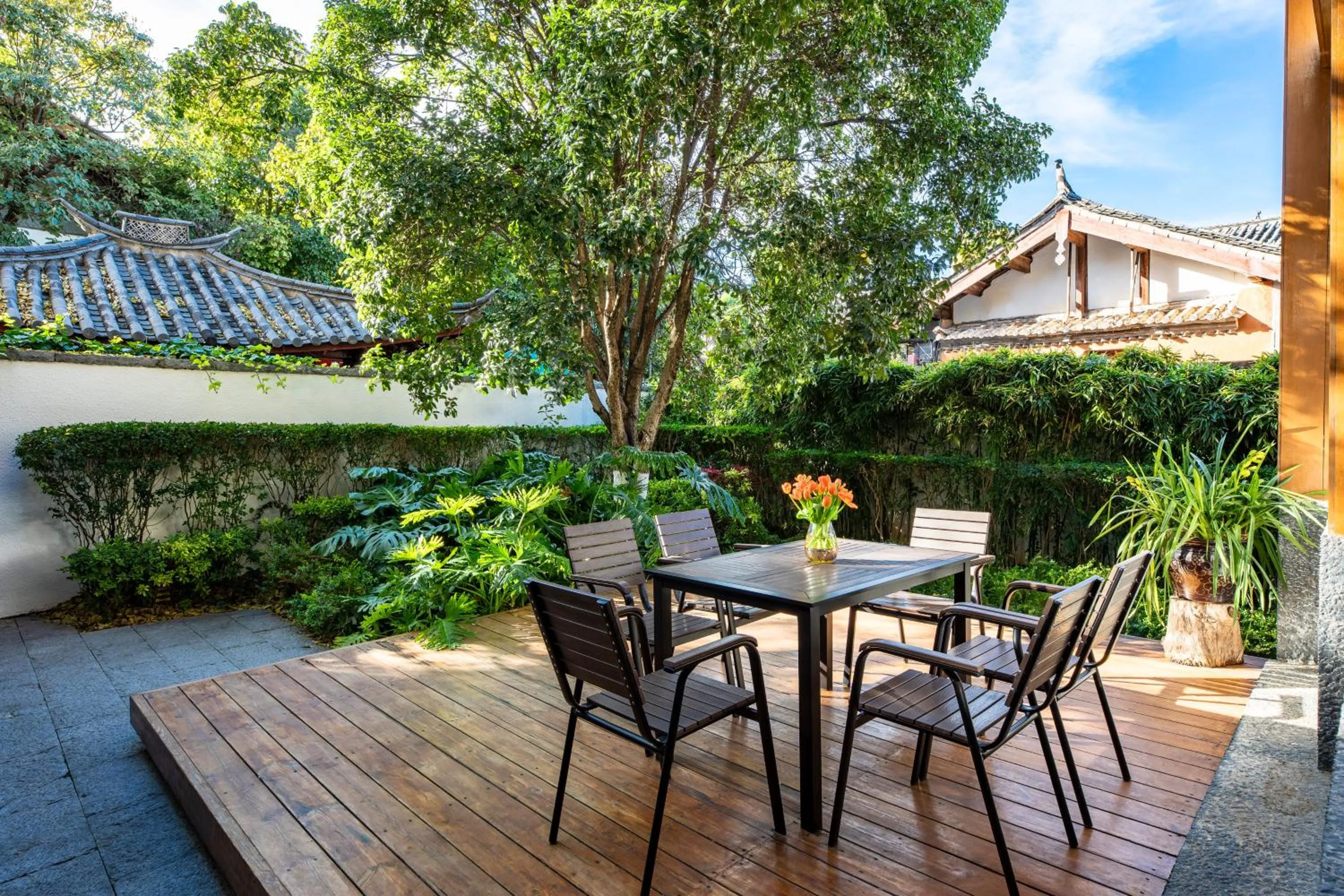 Photo of the whole room in Hotel Indigo Lijiang Ancient Town by IHG