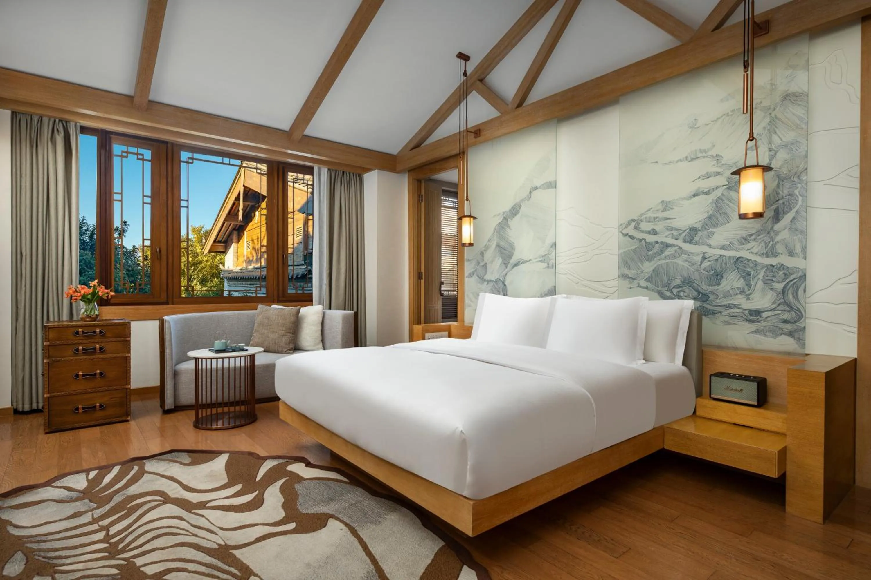 Photo of the whole room, Bed in Hotel Indigo Lijiang Ancient Town by IHG
