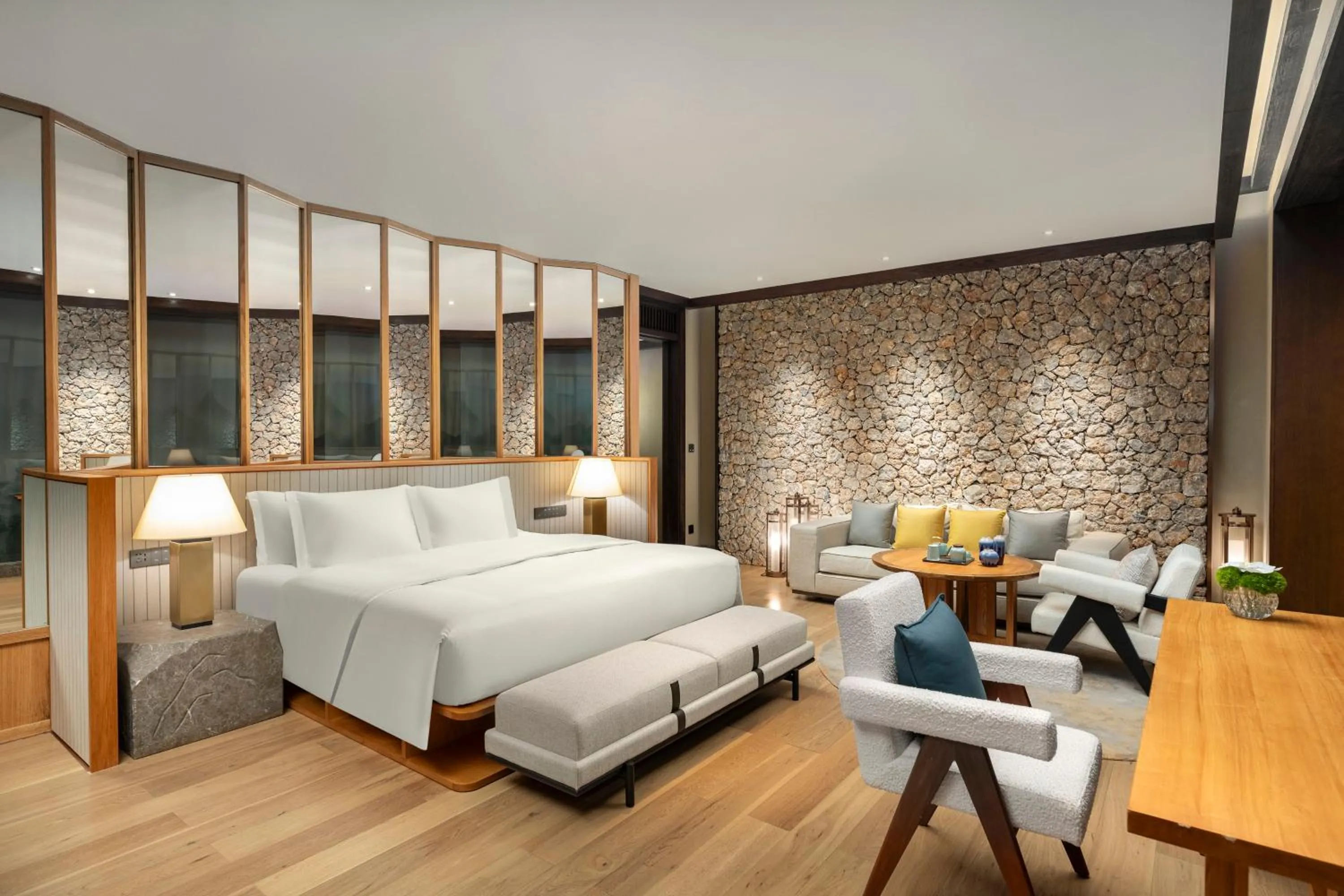 Photo of the whole room, Bed in Hotel Indigo Lijiang Ancient Town by IHG