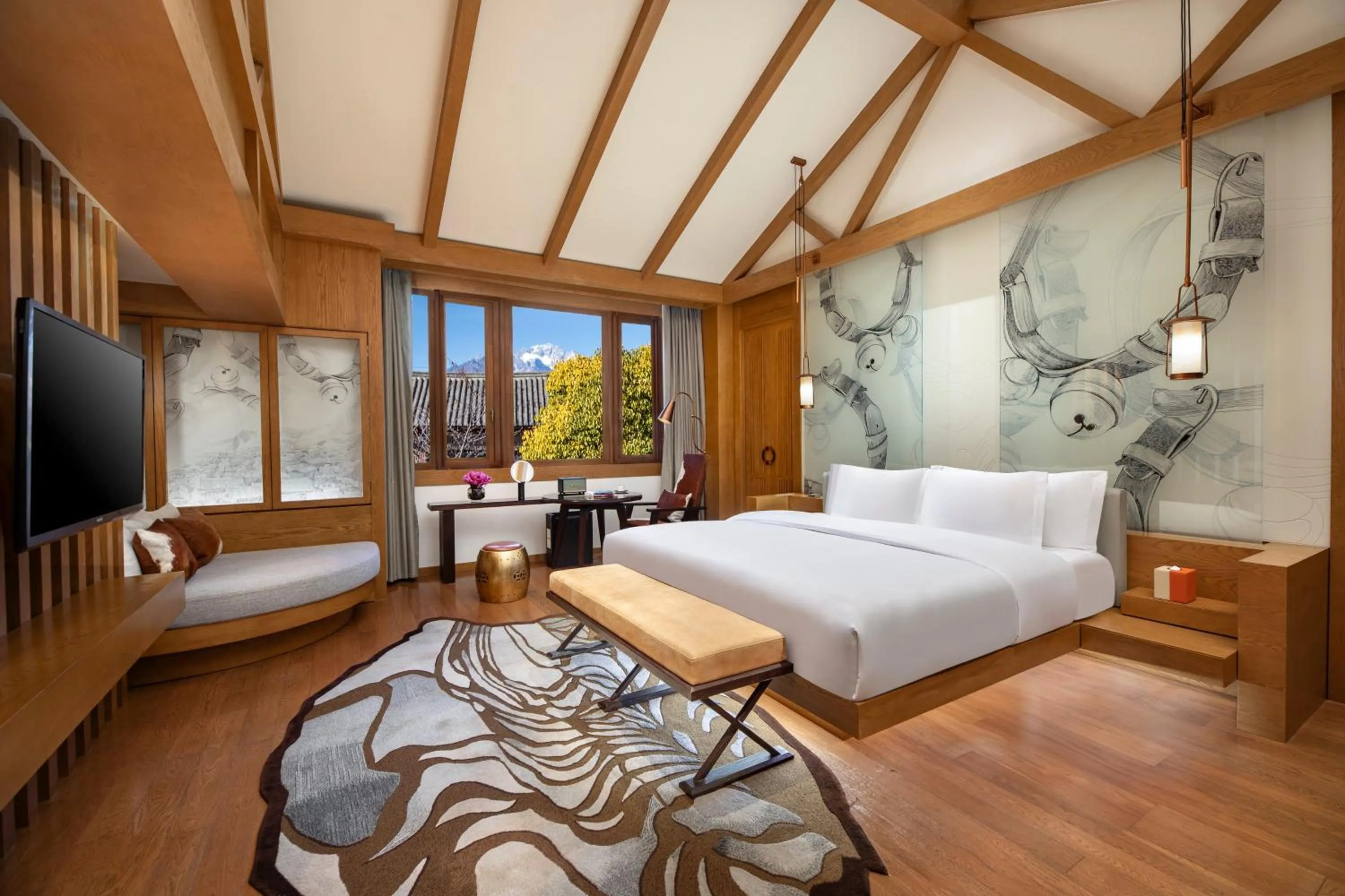 Photo of the whole room, Bed in Hotel Indigo Lijiang Ancient Town by IHG