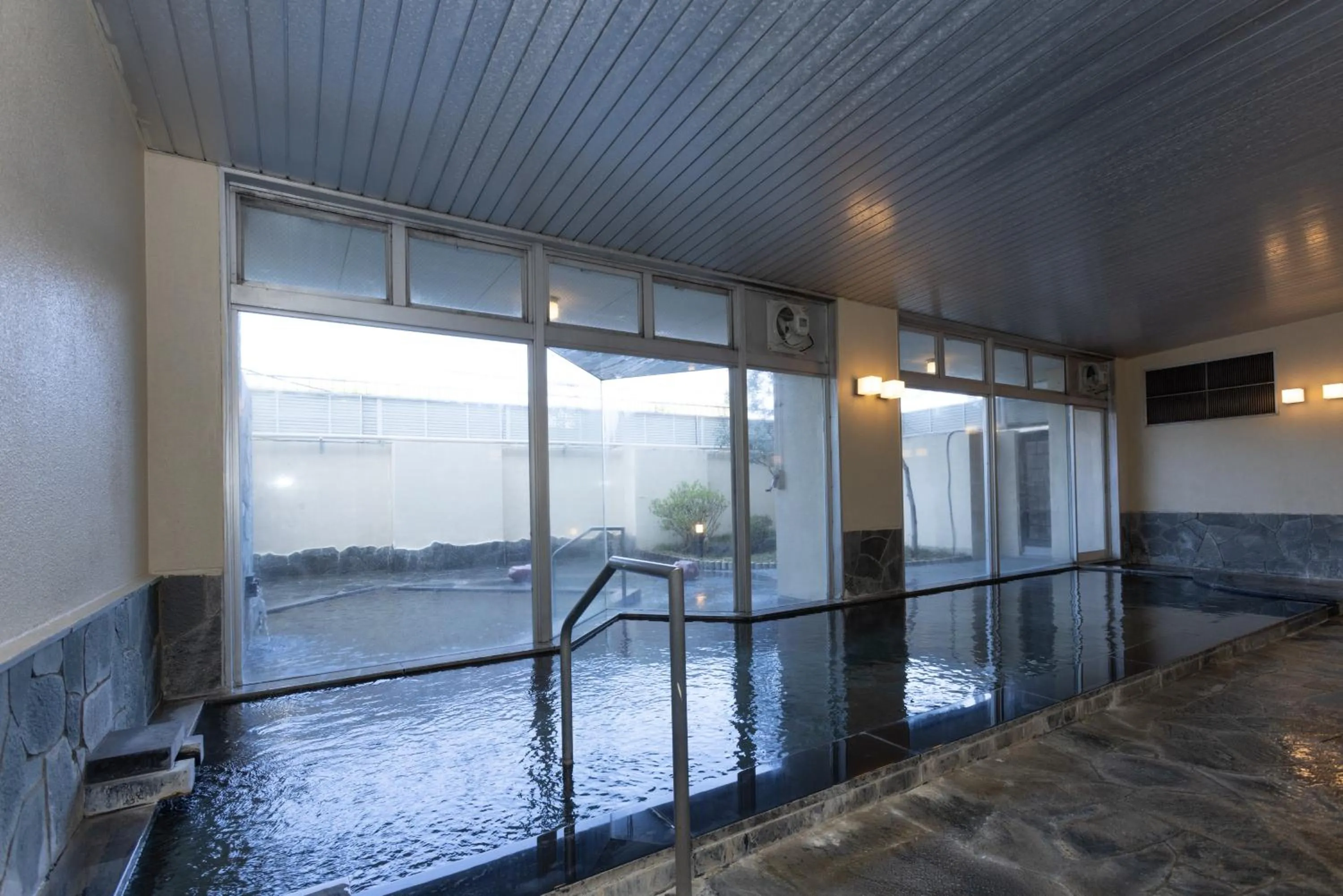 Public Bath in Hotel Kimiyoshi
