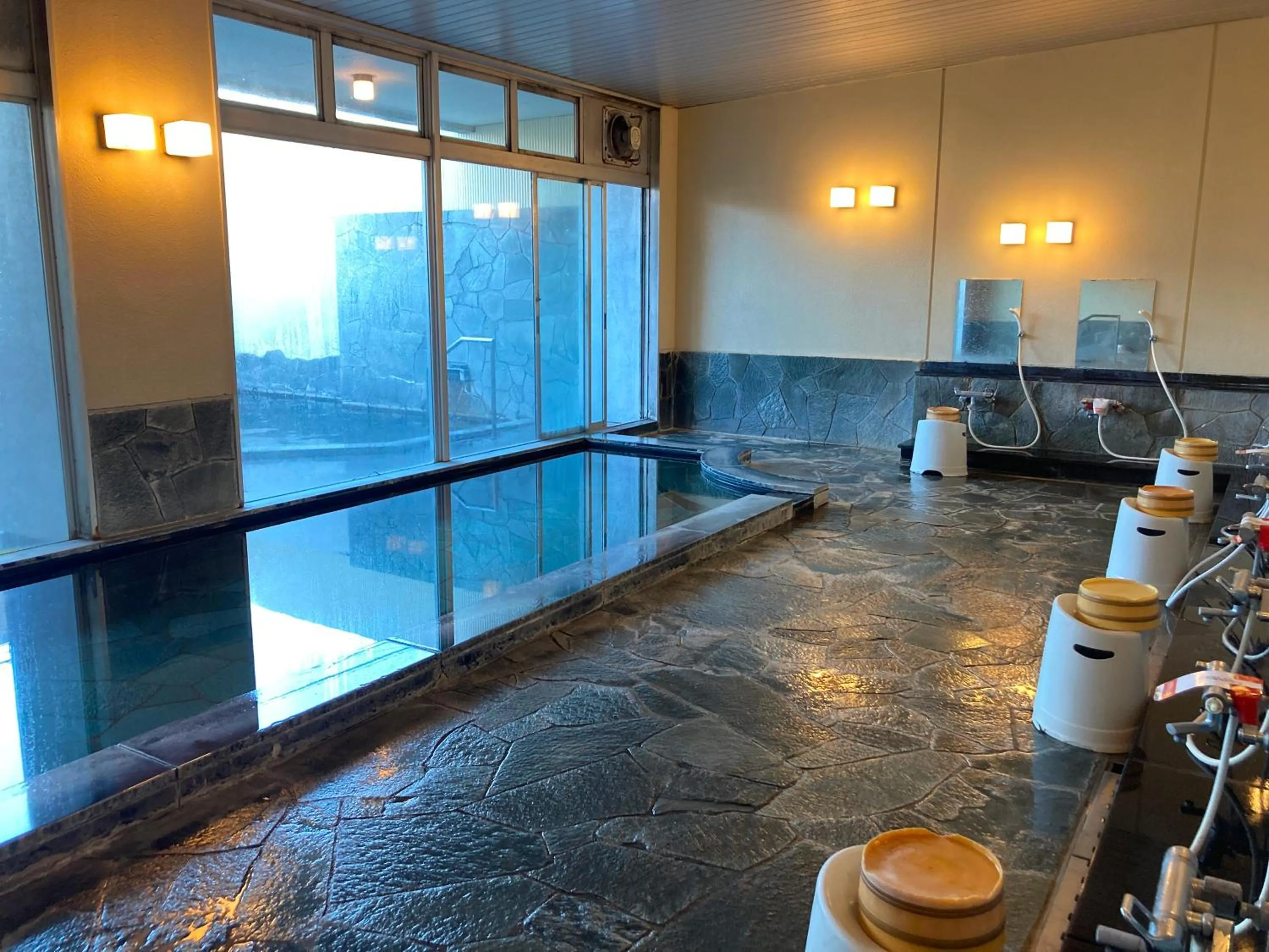 Public Bath in Hotel Kimiyoshi