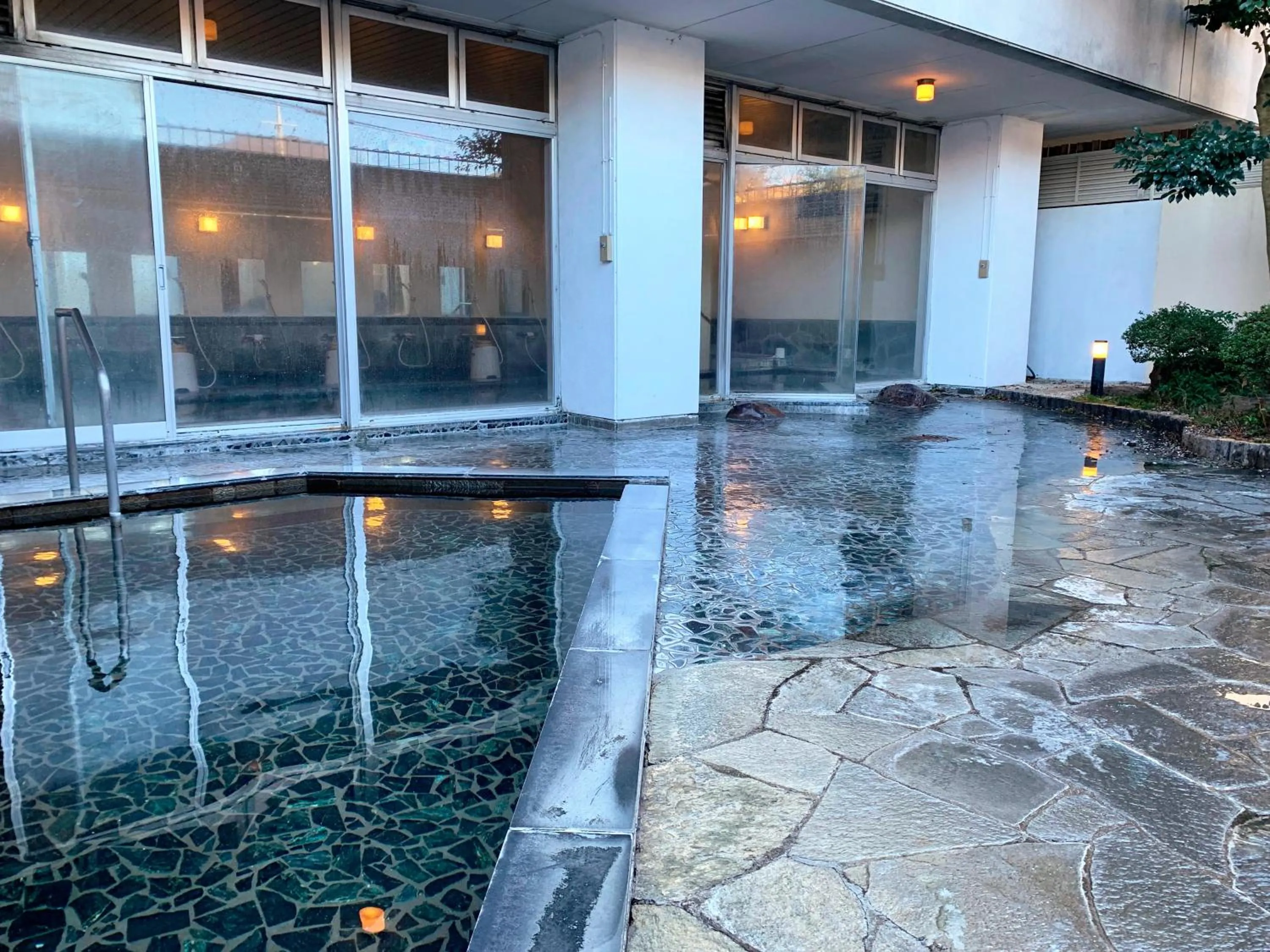 Open Air Bath in Hotel Kimiyoshi