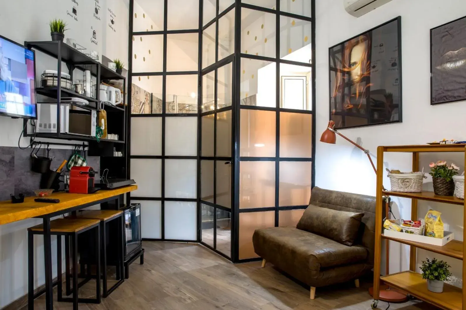 Deluxe Triple Room - single occupancy in Napoli Centro Studios Deluxe Triple Room - single occupancy in Napoli Centro Studios