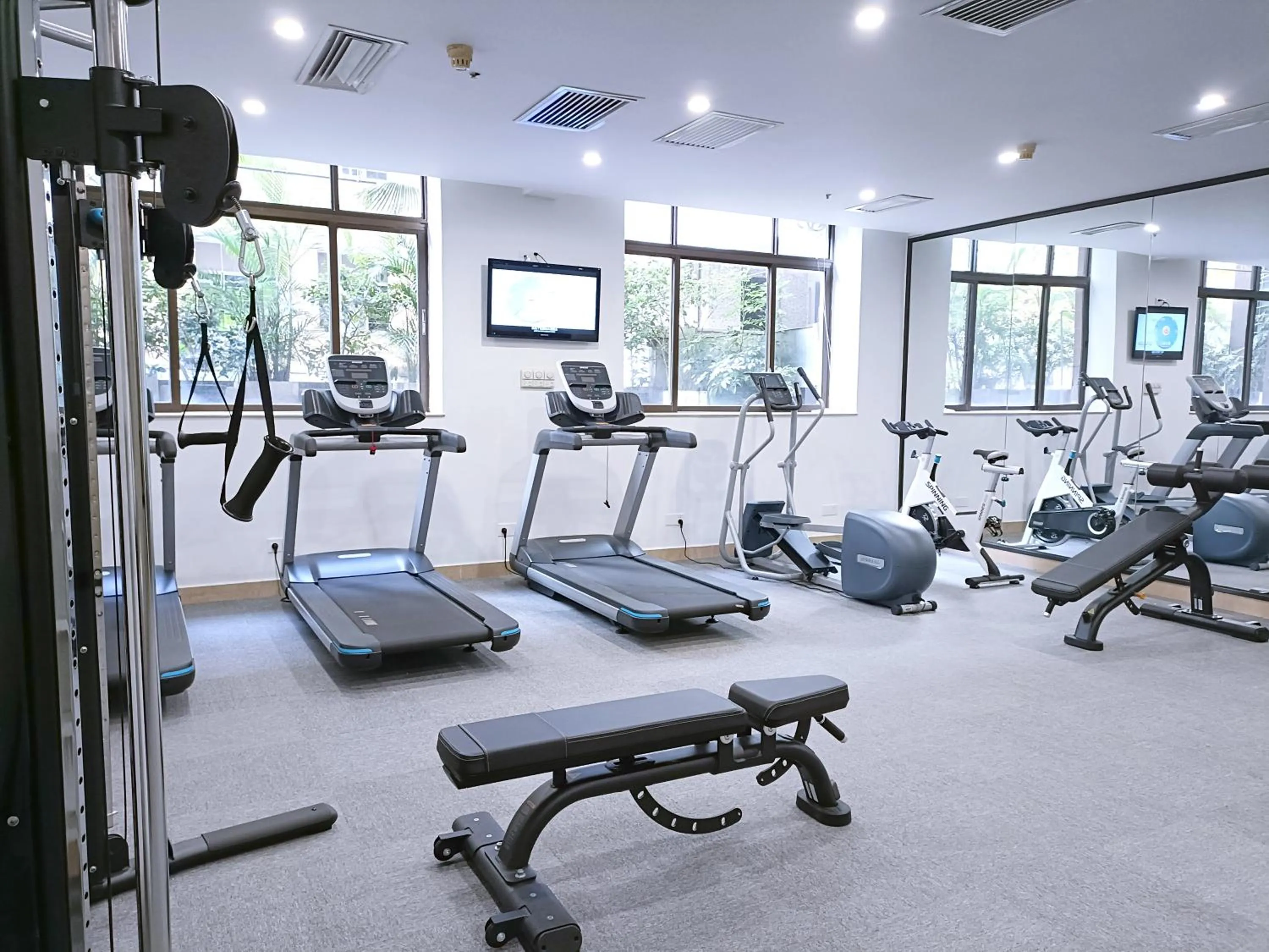 Fitness centre/facilities in Guangdong Hotel