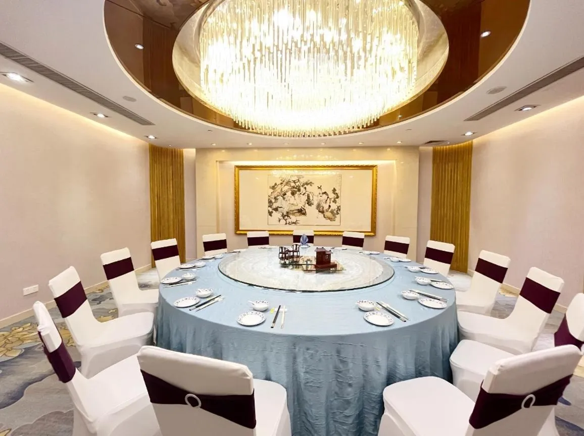 Restaurant/places to eat in Guangdong Hotel