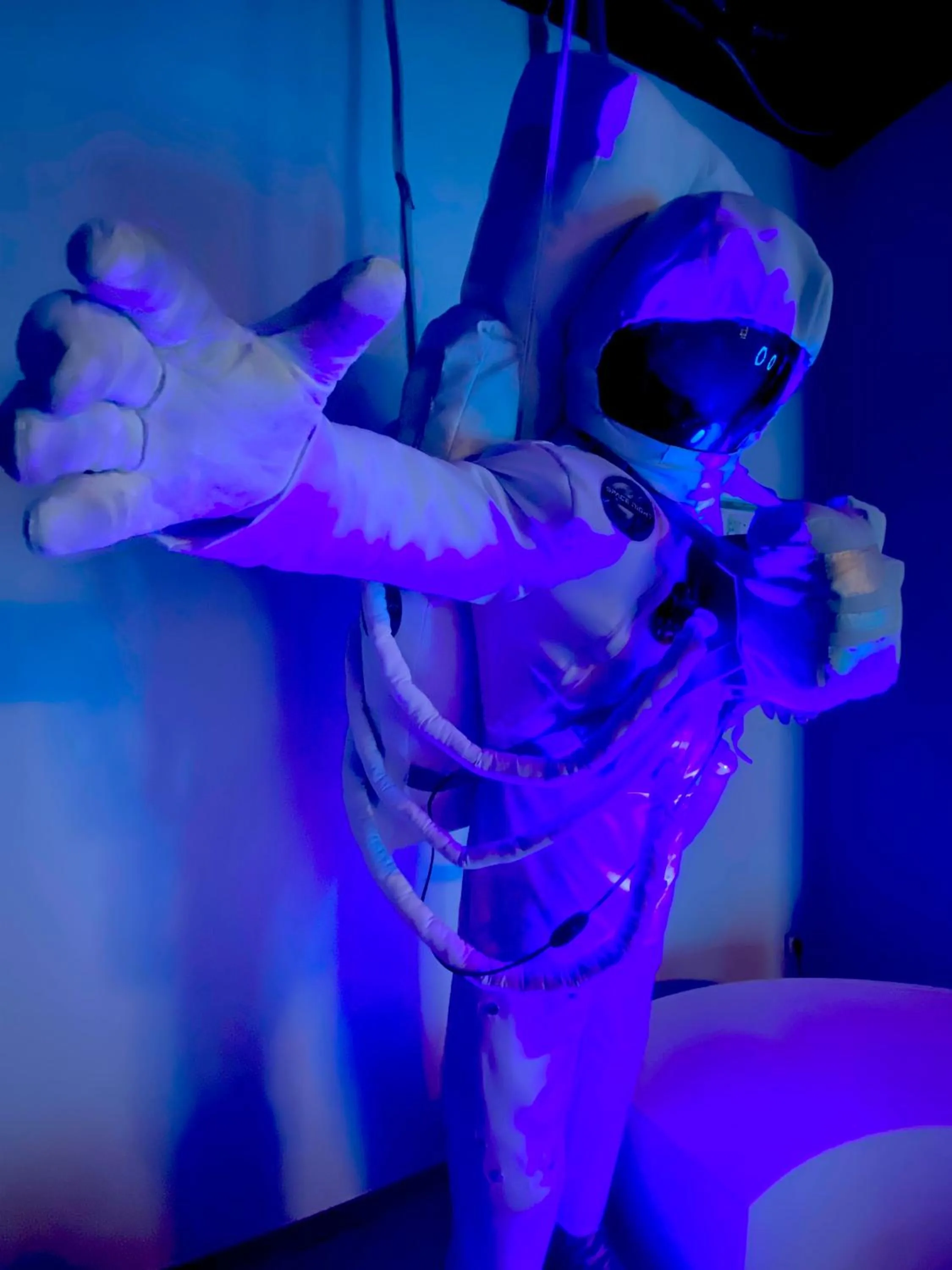 Space Night Capsule Hostel