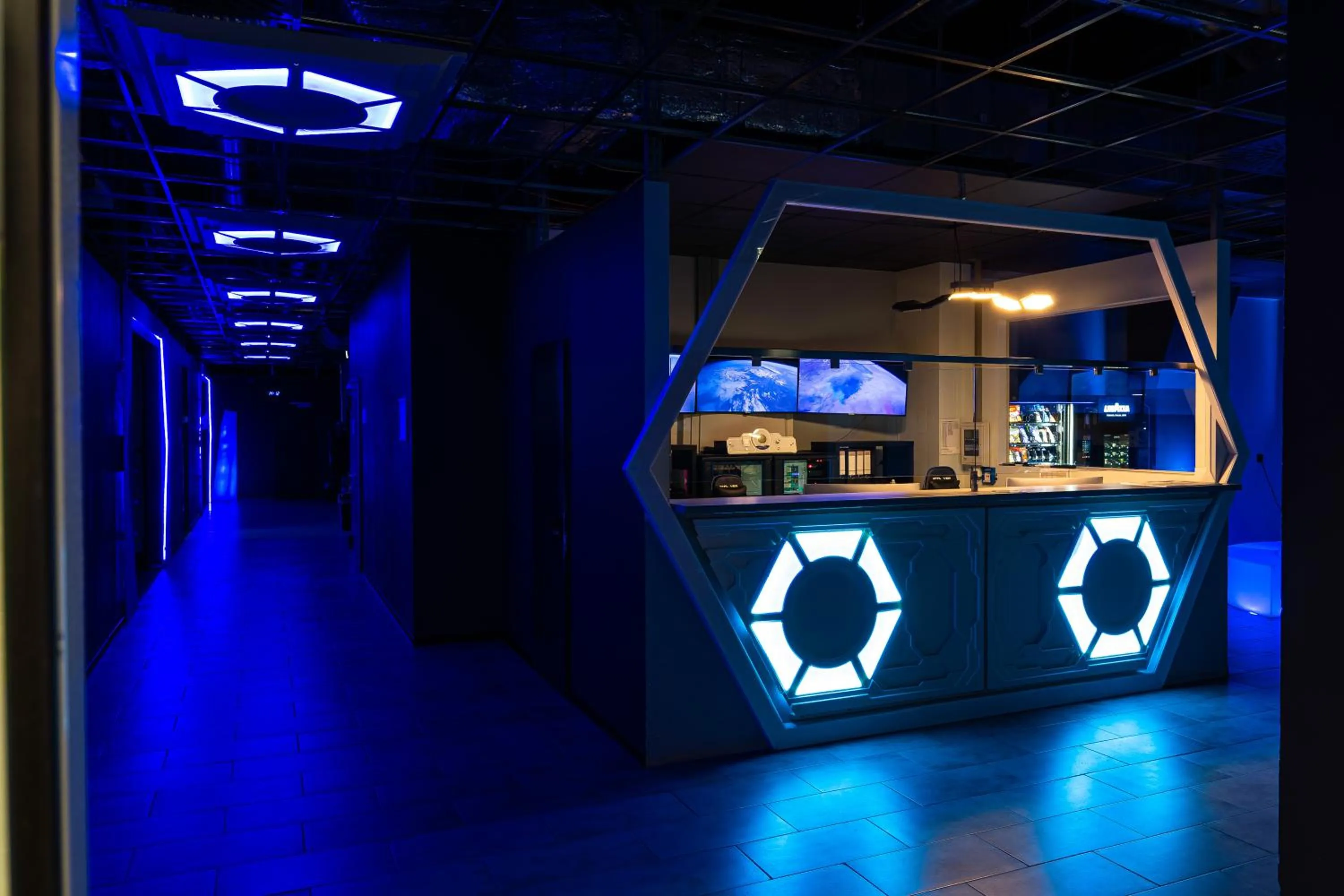 Space Night Capsule Hostel