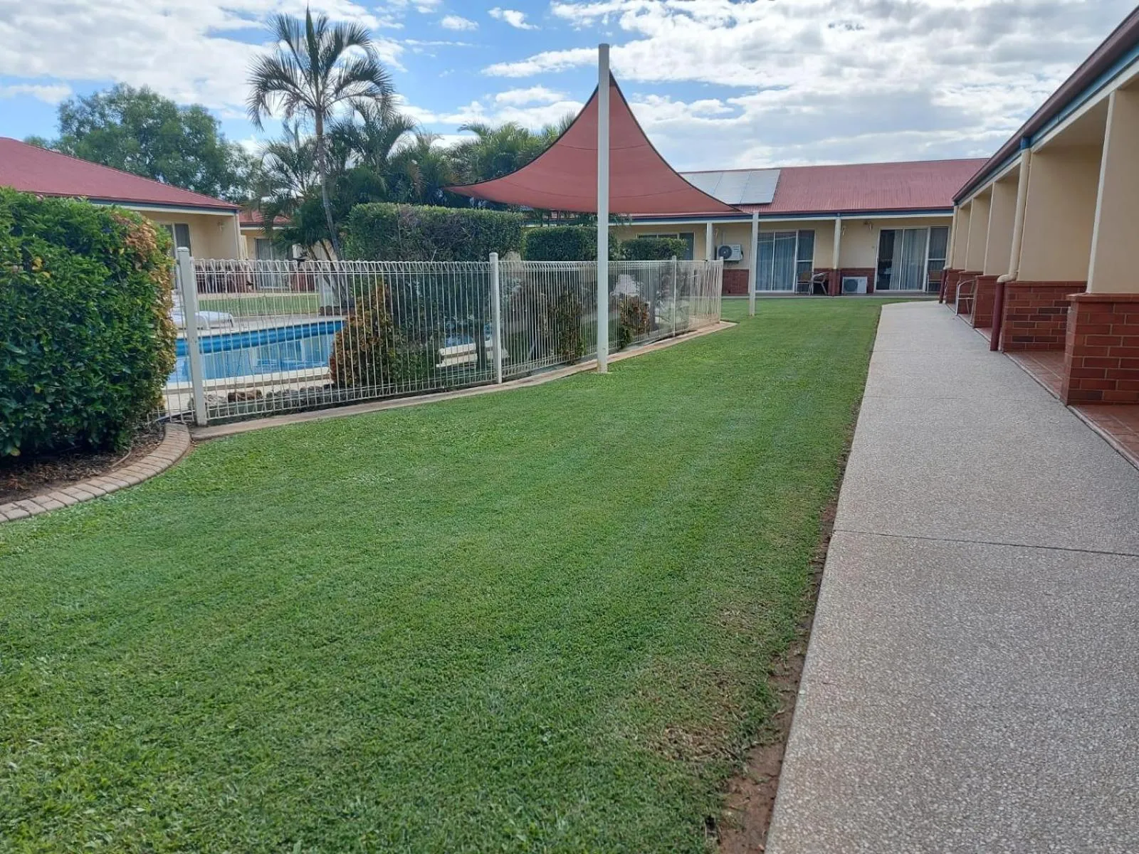 Property building in Emerald Explorers Inn