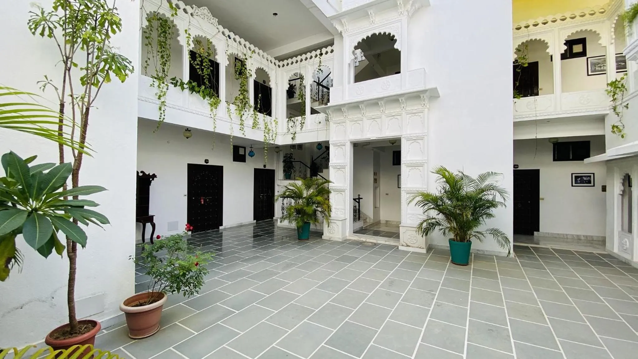 Inner courtyard view in Kotra Haveli A Boutique Hotel by Lake Pichola