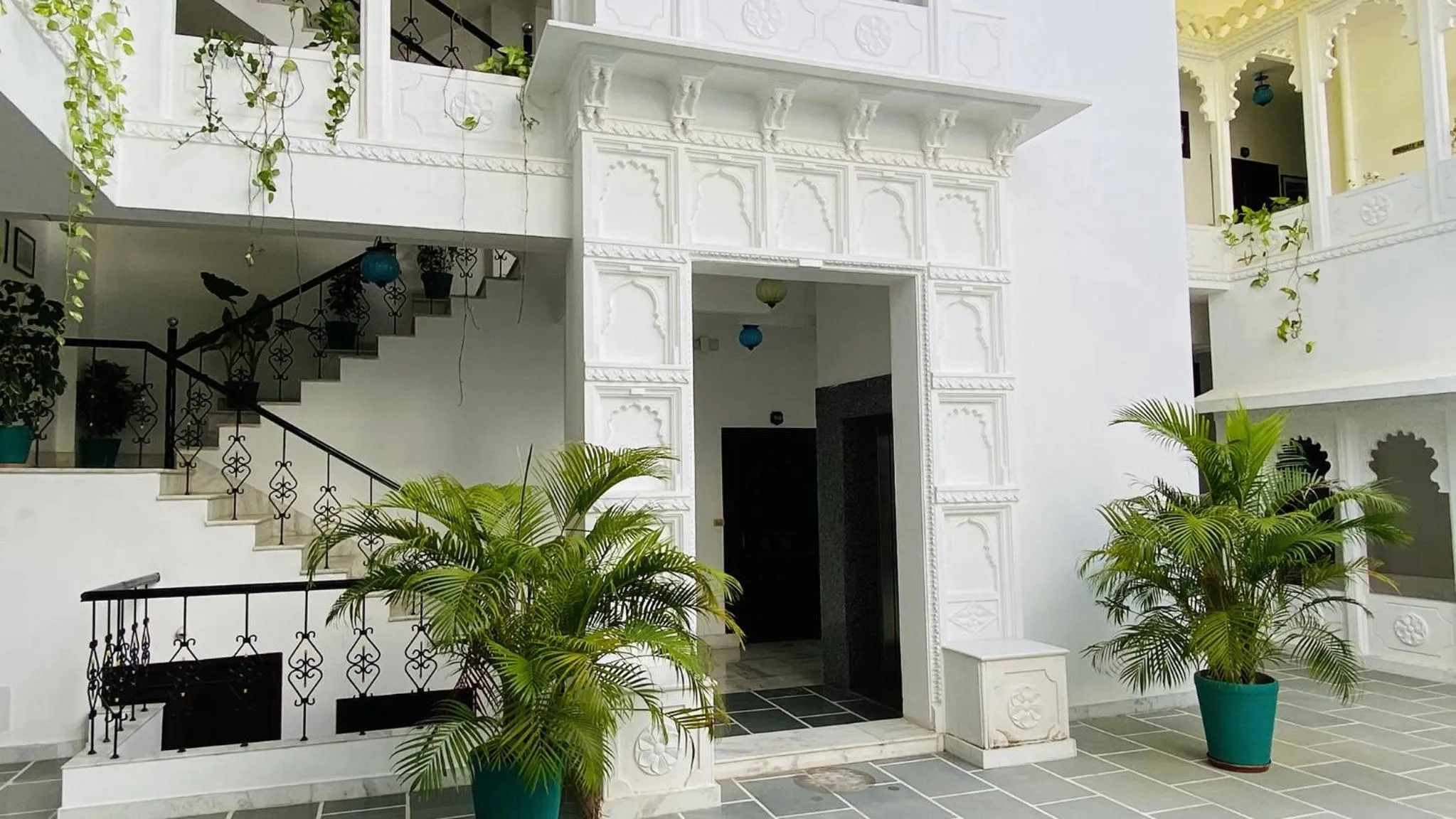 Inner courtyard view in Kotra Haveli A Boutique Hotel by Lake Pichola