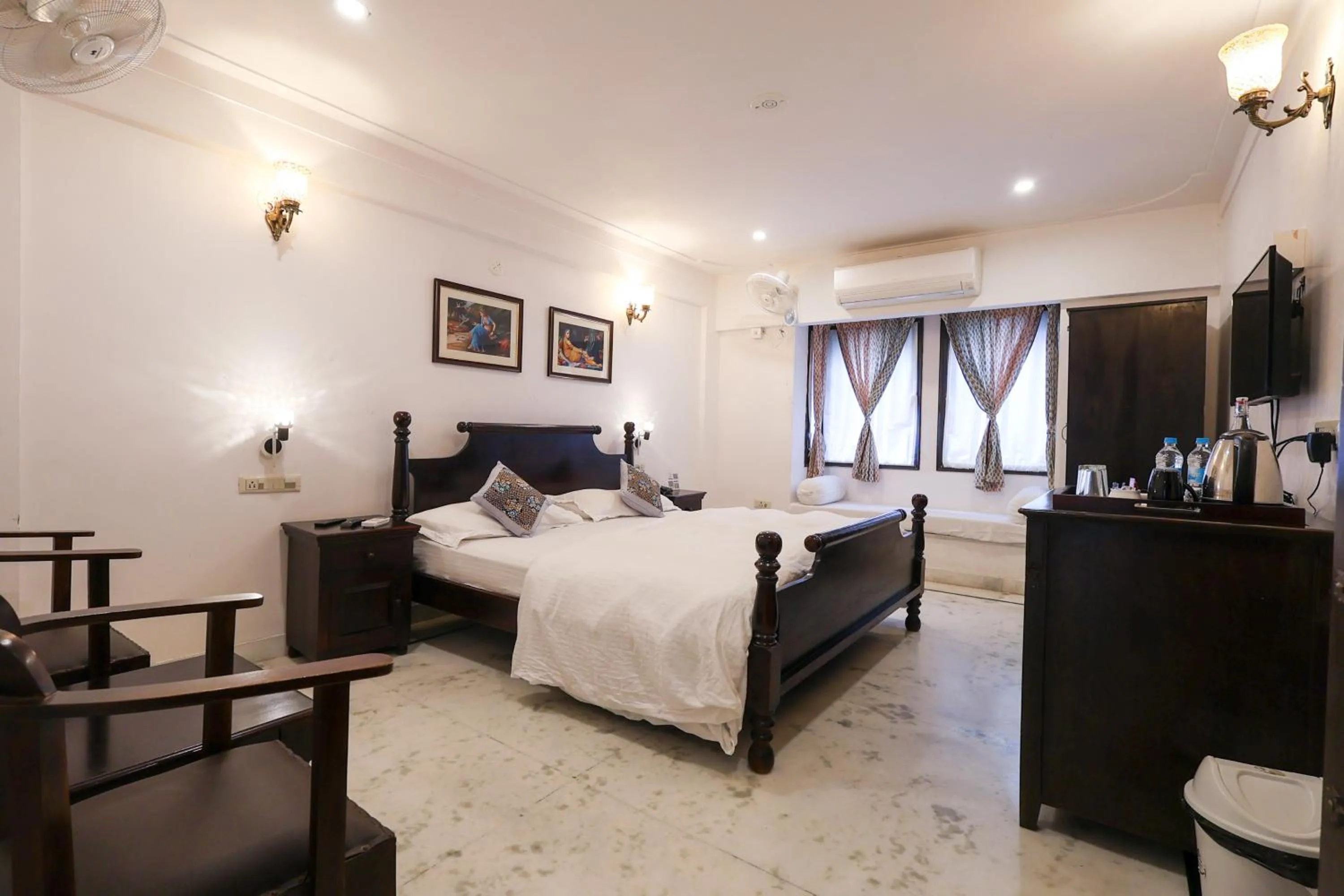 Bed in Kotra Haveli A Boutique Hotel by Lake Pichola