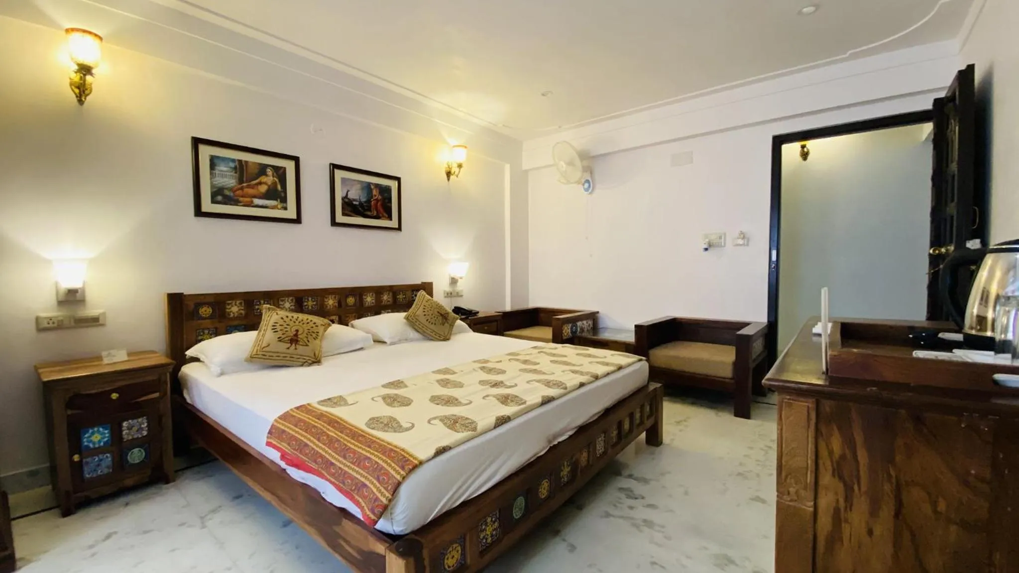 Bedroom, Bed in Kotra Haveli A Boutique Hotel by Lake Pichola